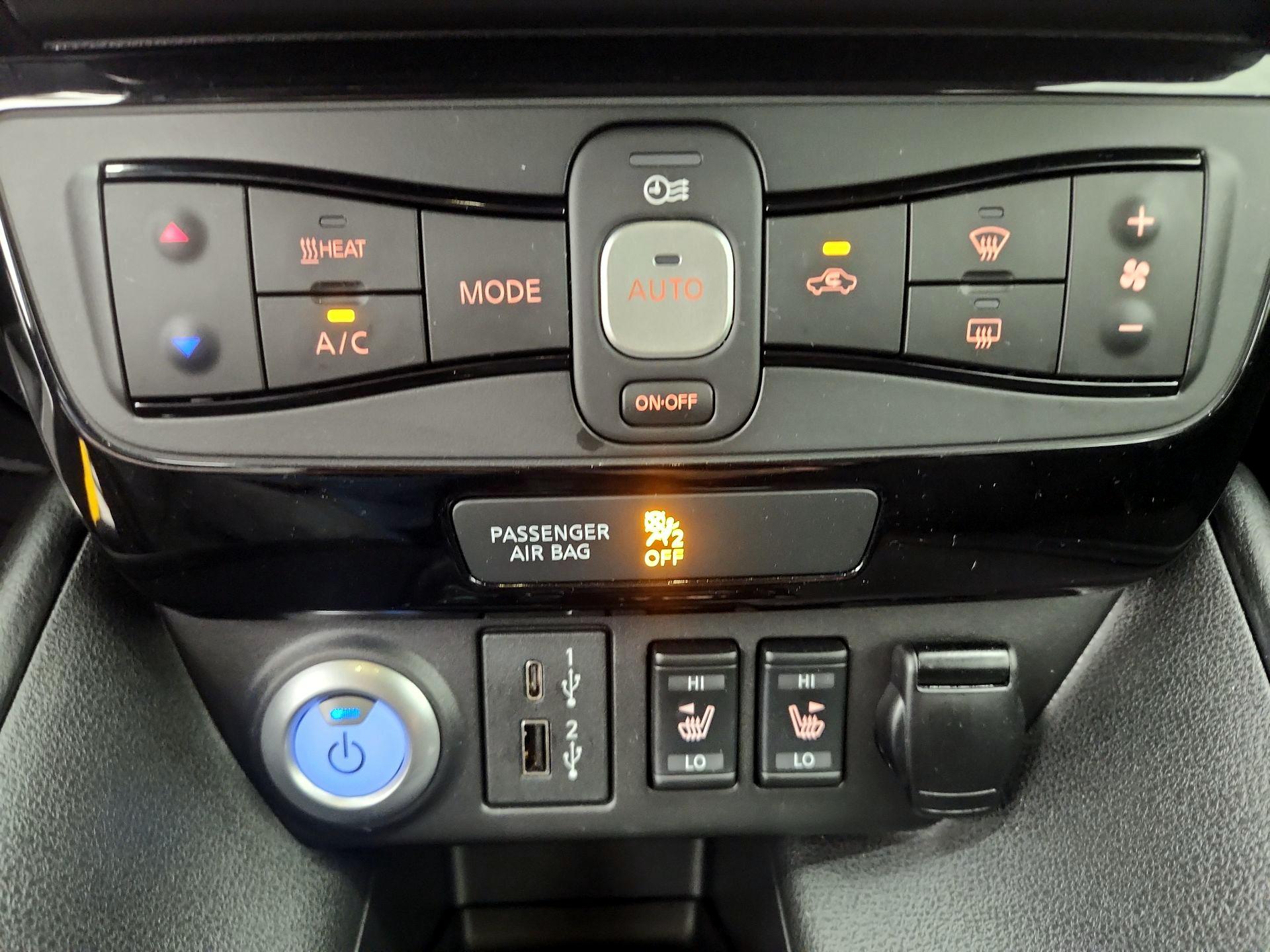 Thumbnail: 2023 Nissan Leaf - 17