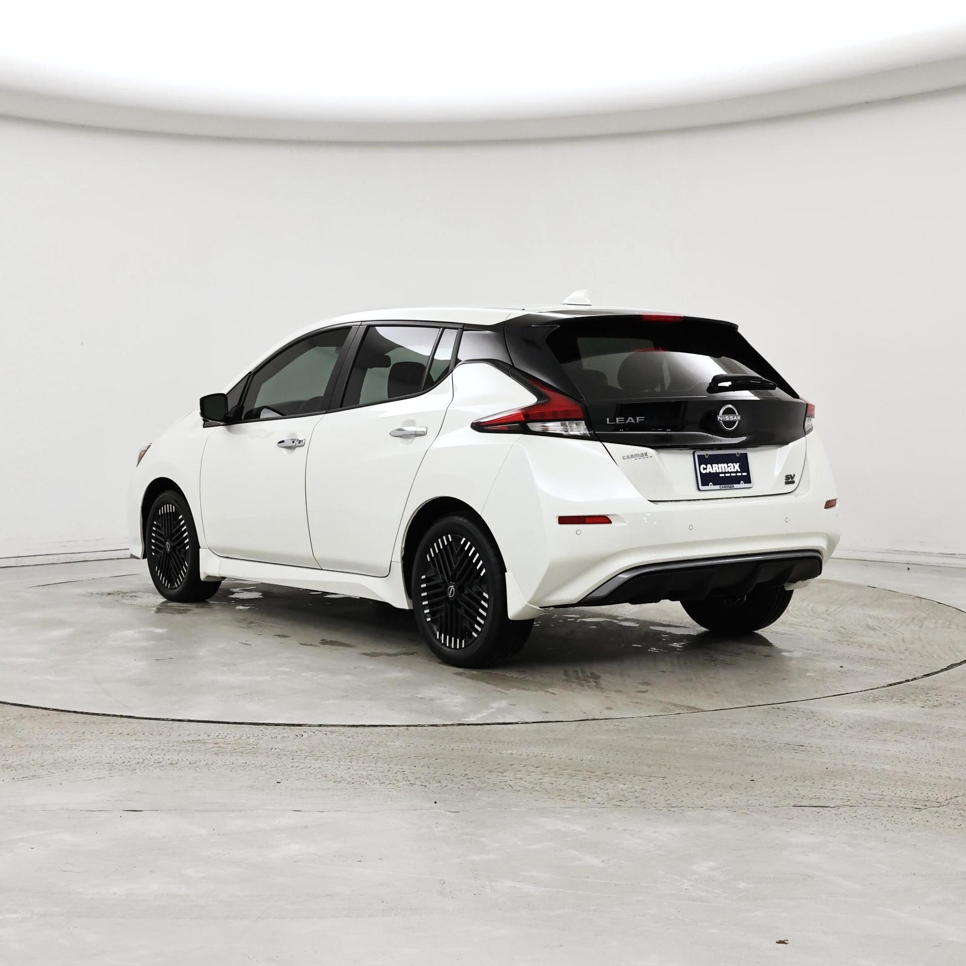 Thumbnail: 2023 Nissan Leaf - 2