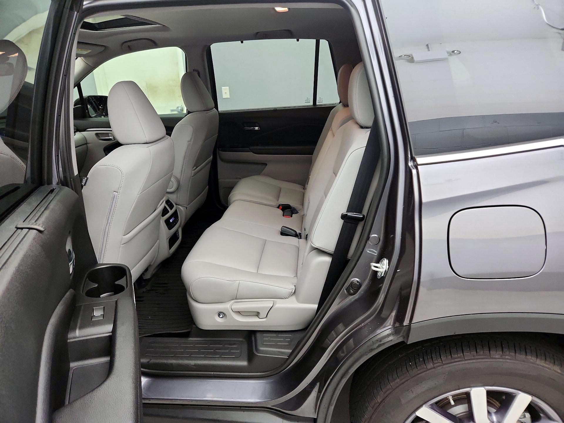 Thumbnail: 2021 Honda Pilot - 20