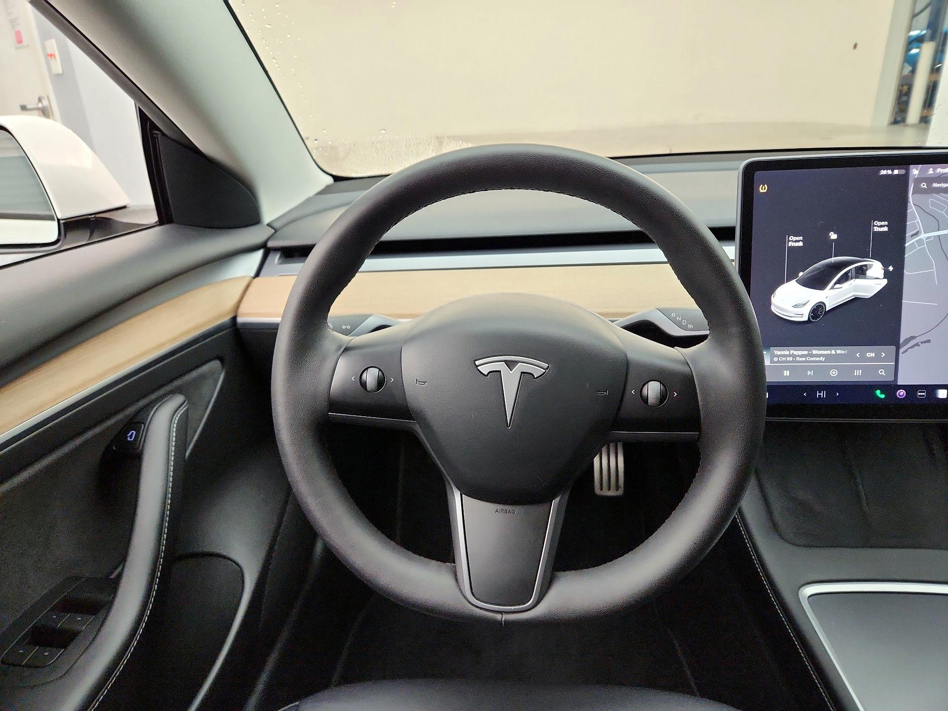 Thumbnail: 2021 Tesla Model 3 - 10