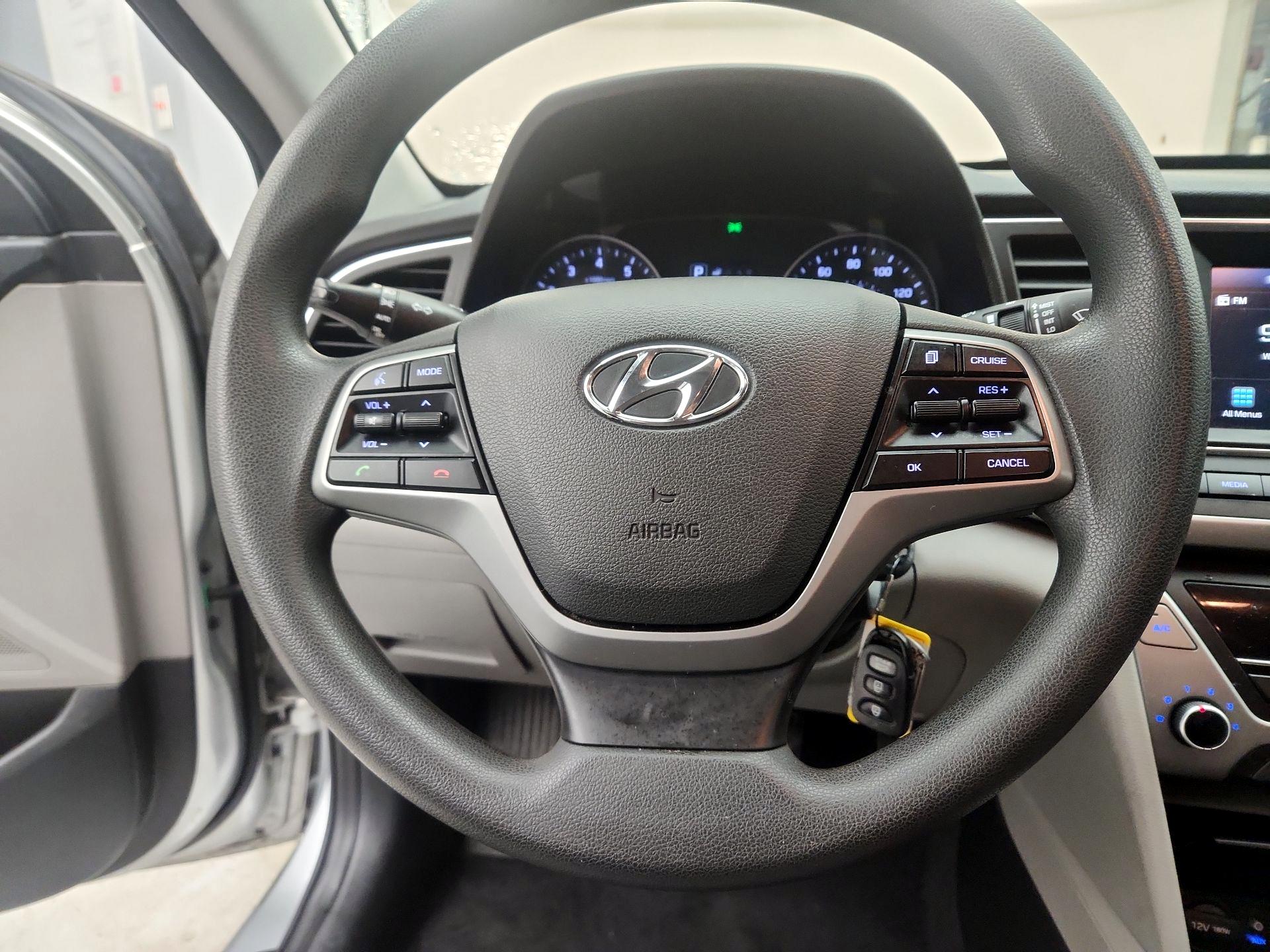 Thumbnail: 2018 Hyundai Elantra - 10