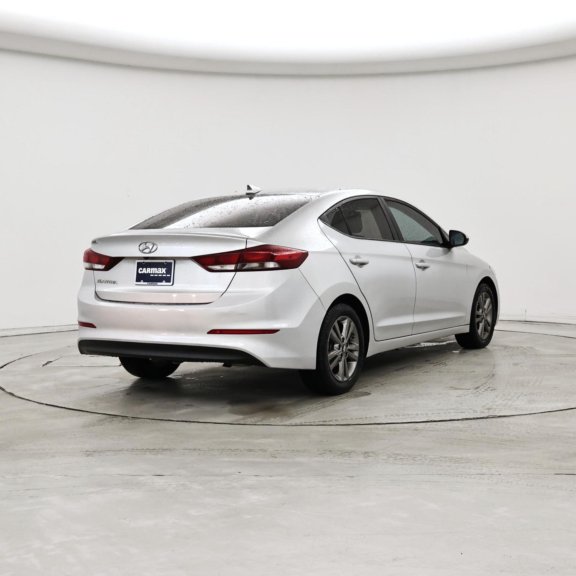 Thumbnail: 2018 Hyundai Elantra - 8