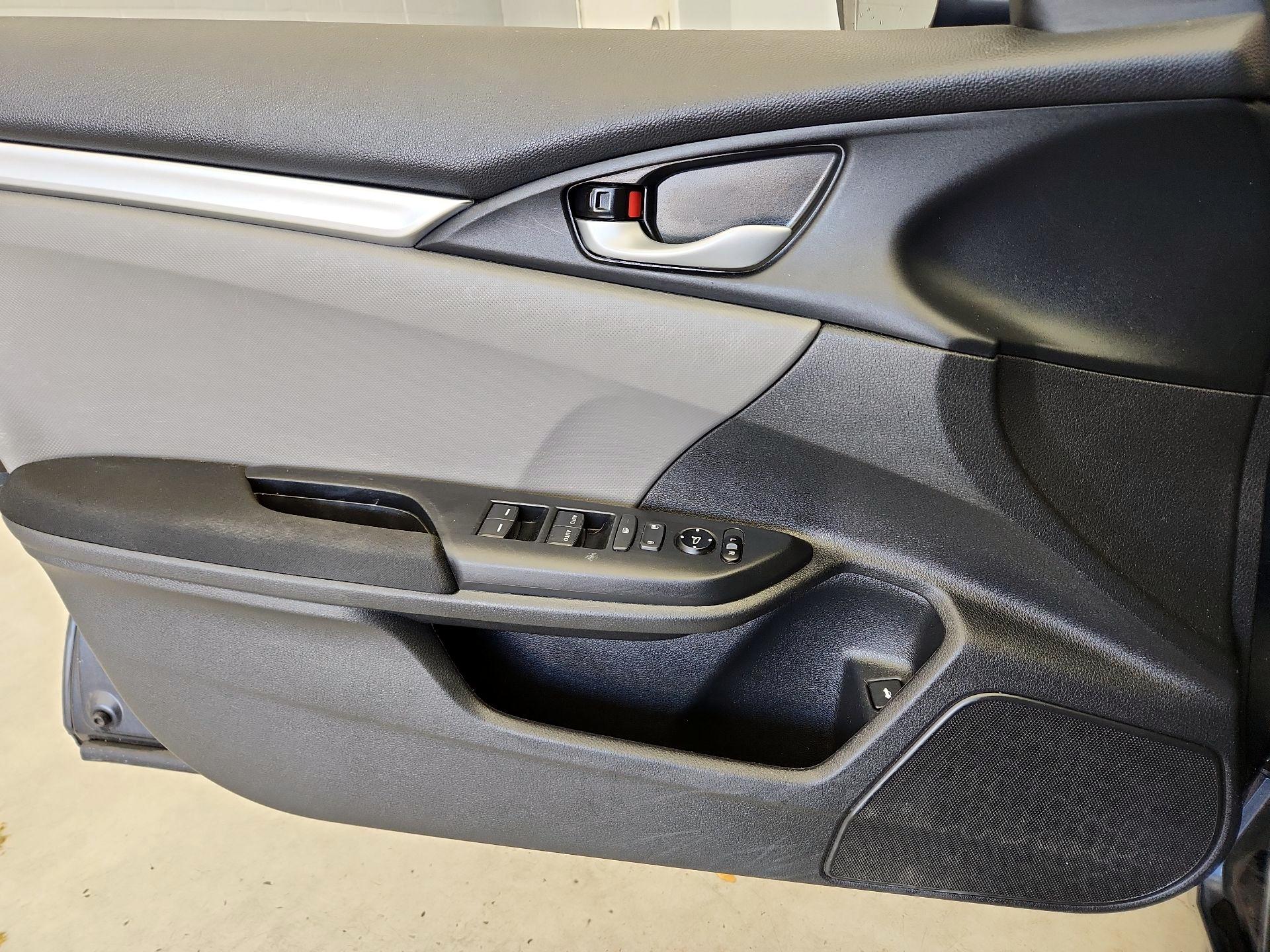 Thumbnail: 2020 Honda Civic - 12