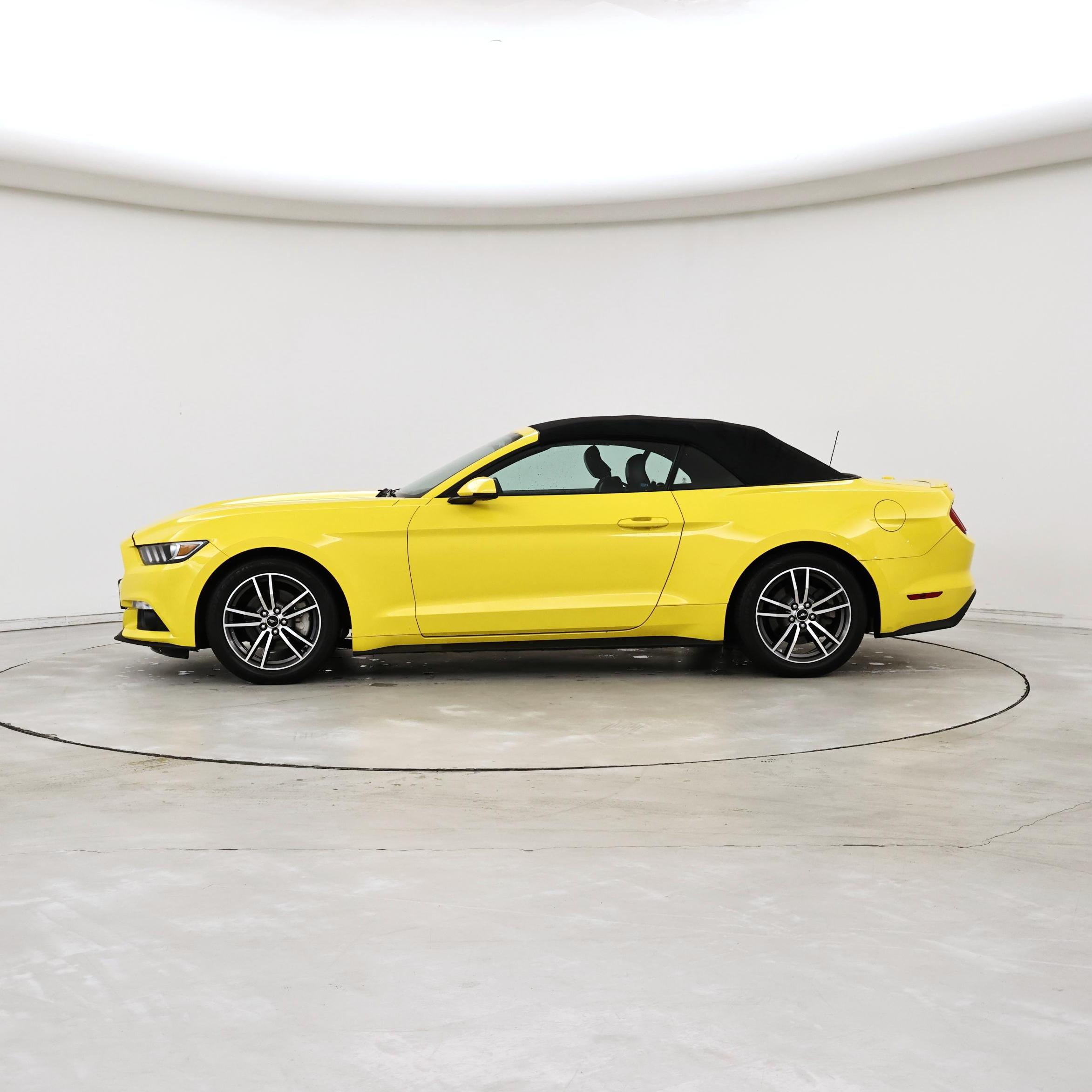 Thumbnail: 2017 Ford Mustang - 3