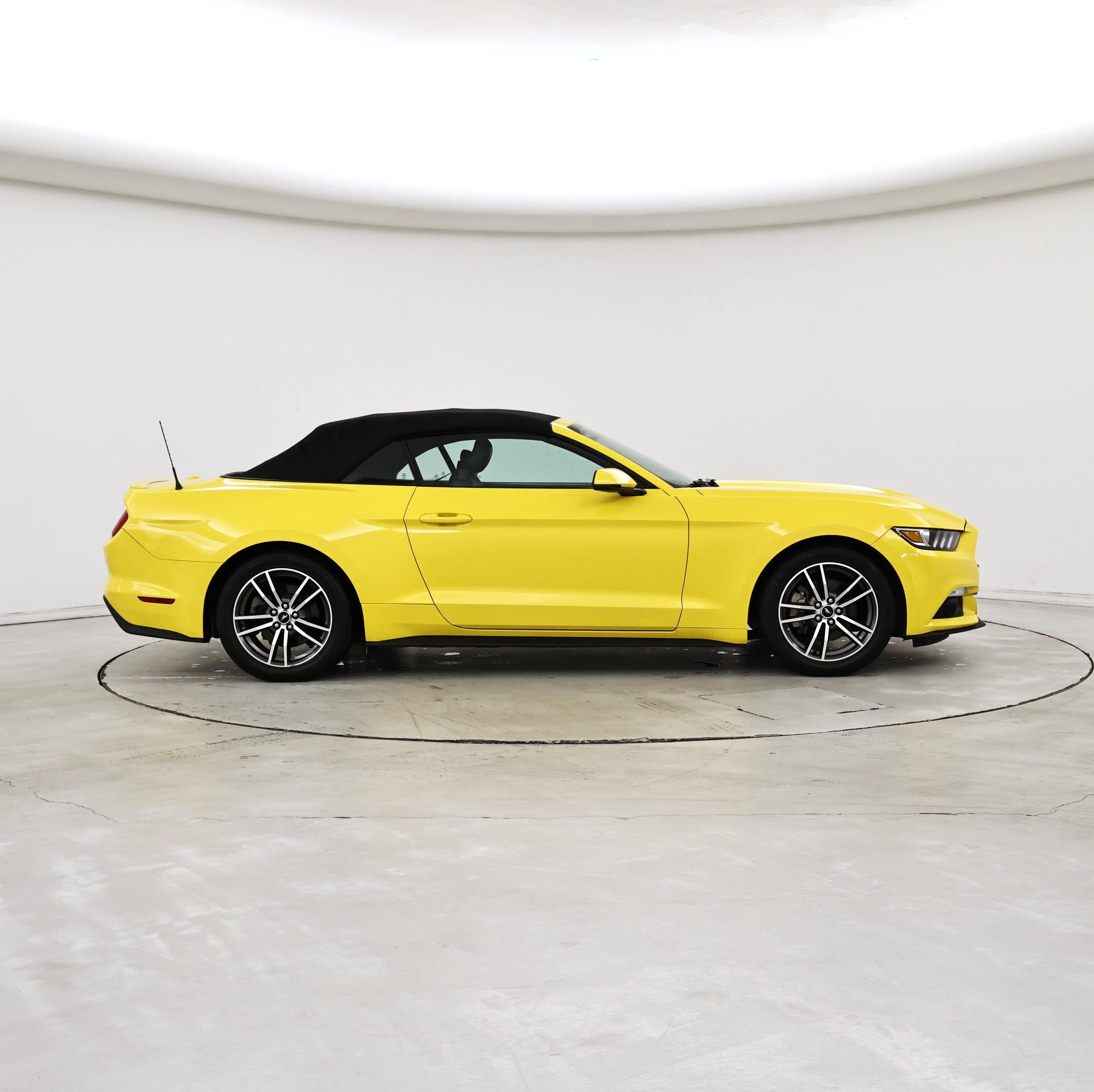 Thumbnail: 2017 Ford Mustang - 7