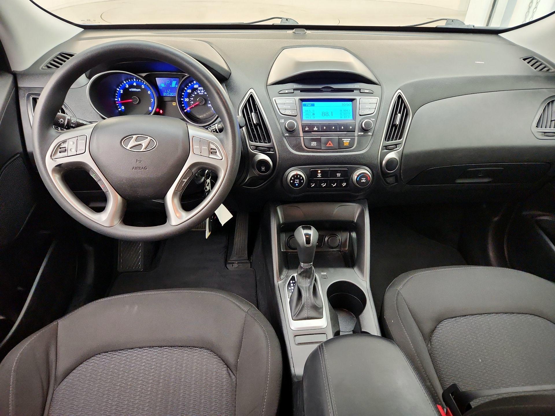Thumbnail: 2015 Hyundai Tucson - 9