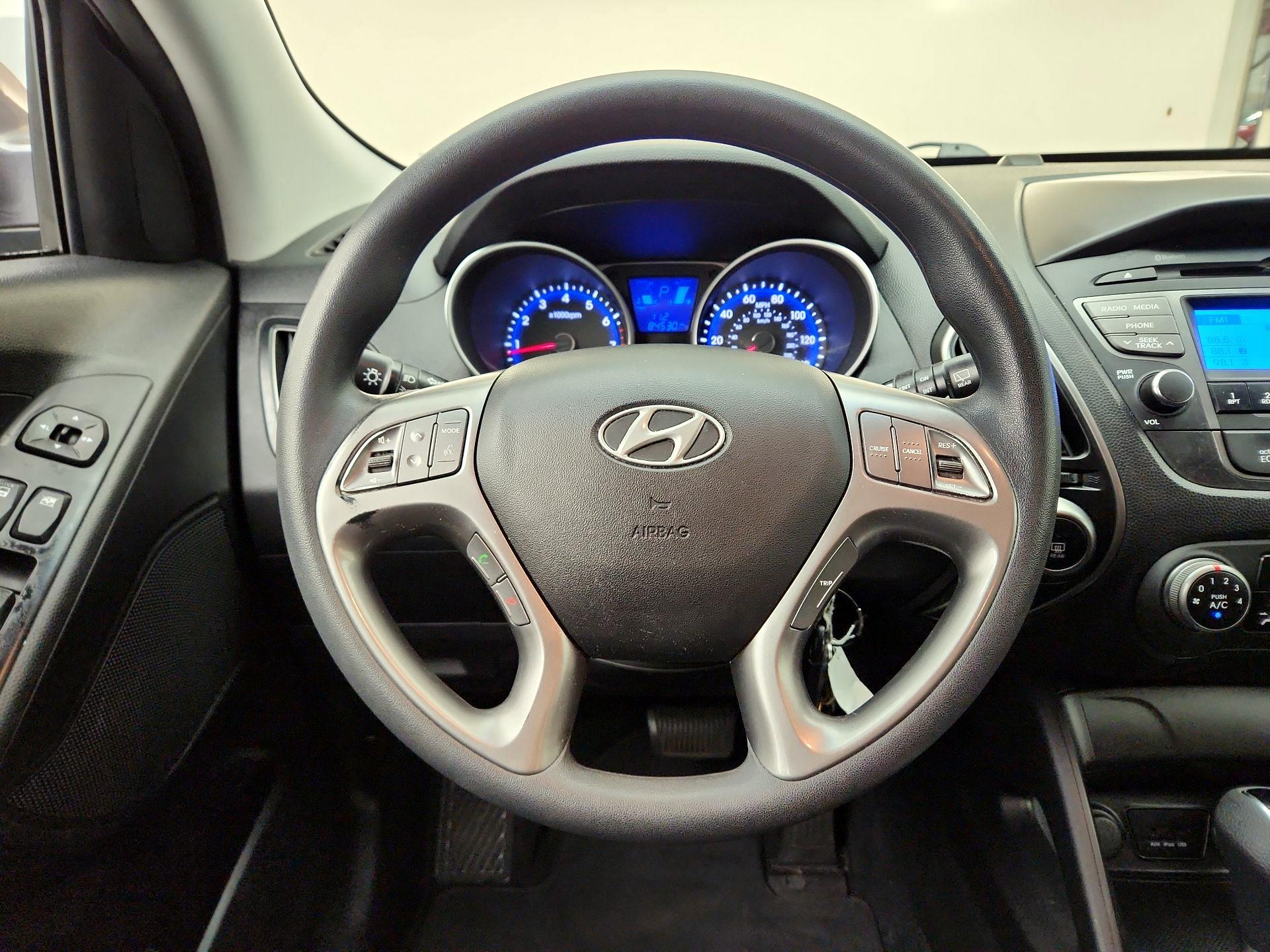 Thumbnail: 2015 Hyundai Tucson - 10