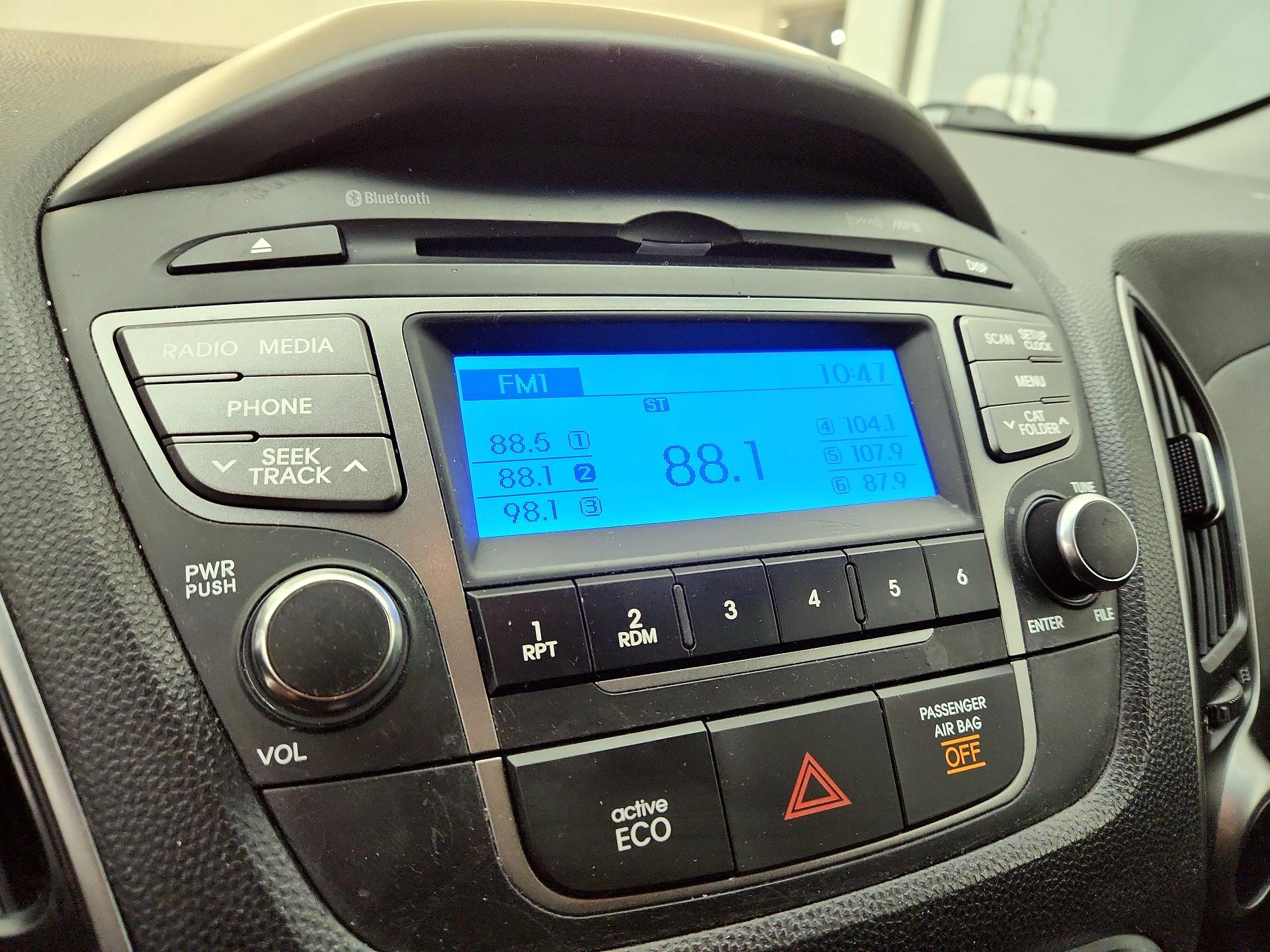 Thumbnail: 2015 Hyundai Tucson - 14