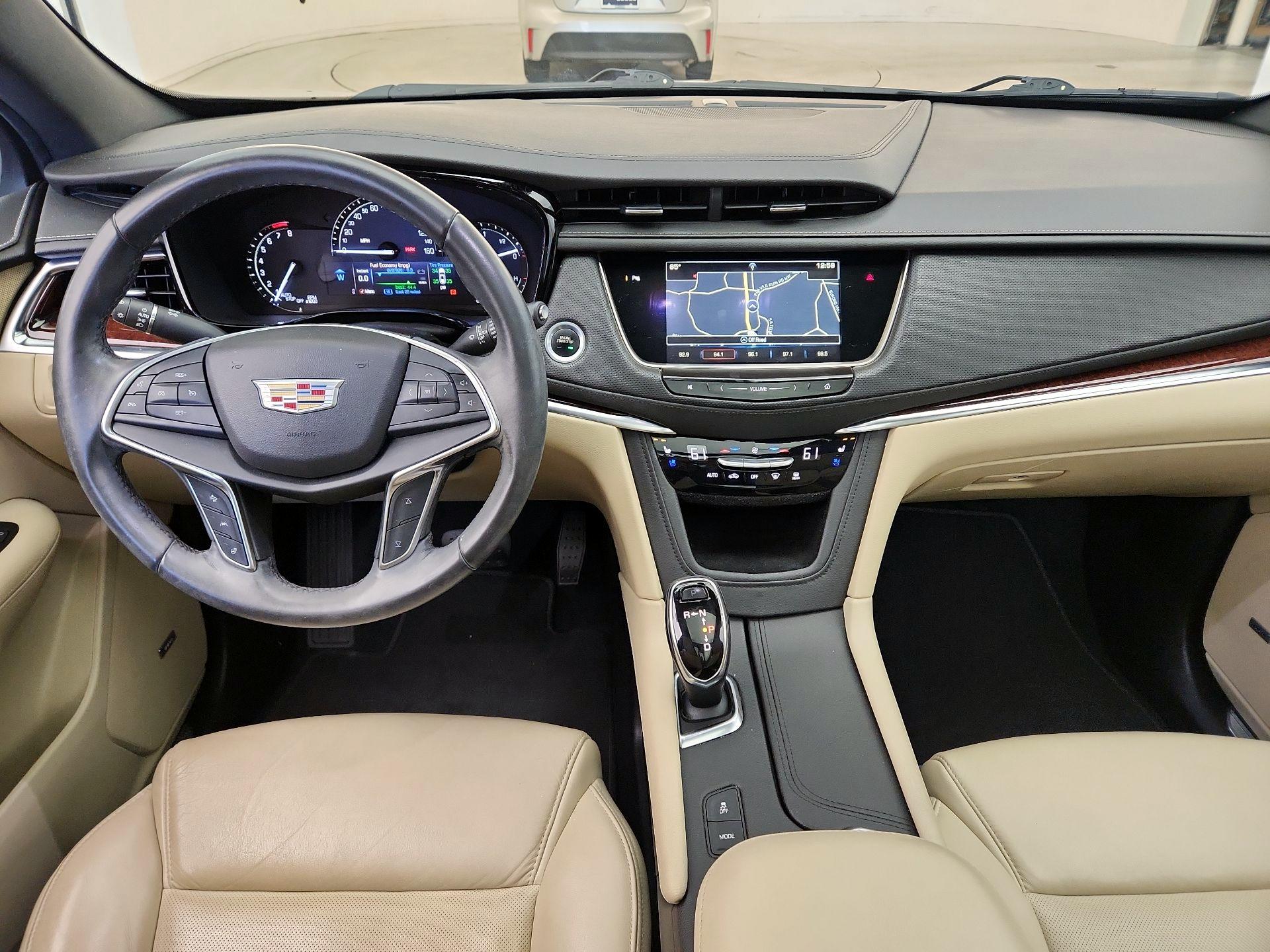Thumbnail: 2018 Cadillac XT5 - 9