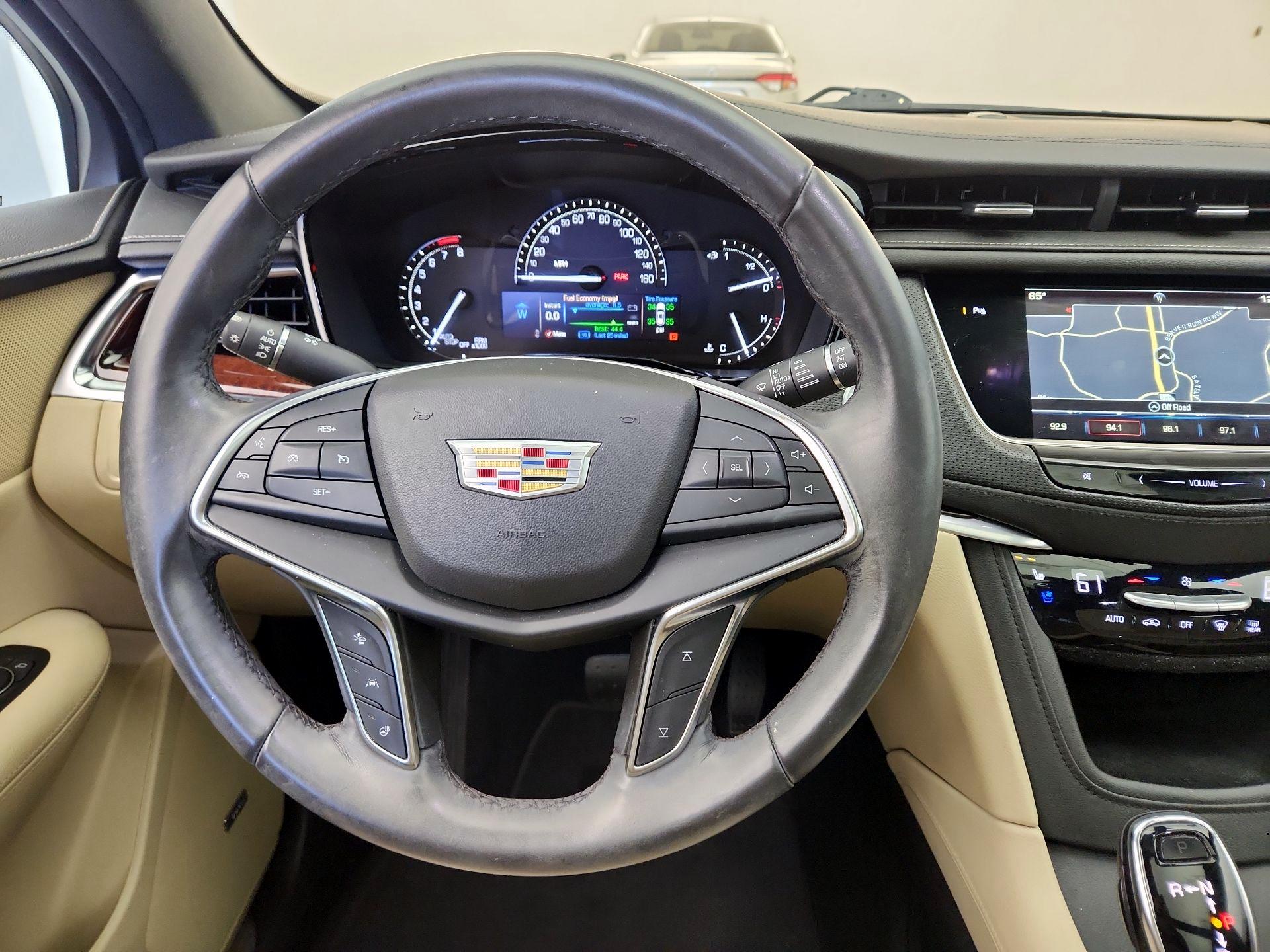Thumbnail: 2018 Cadillac XT5 - 10