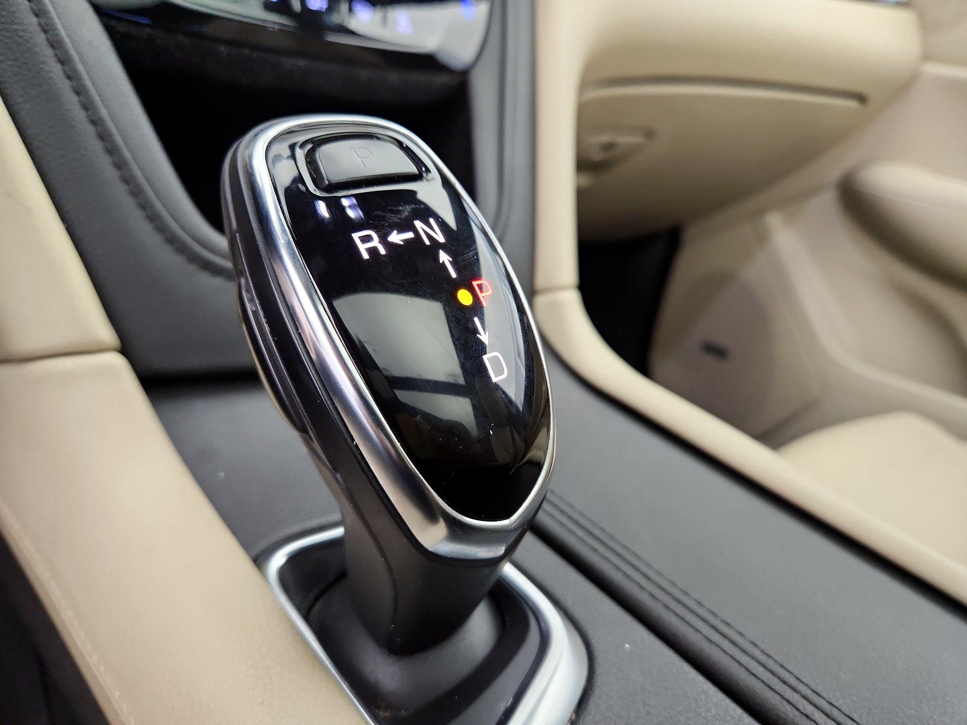 Thumbnail: 2018 Cadillac XT5 - 18