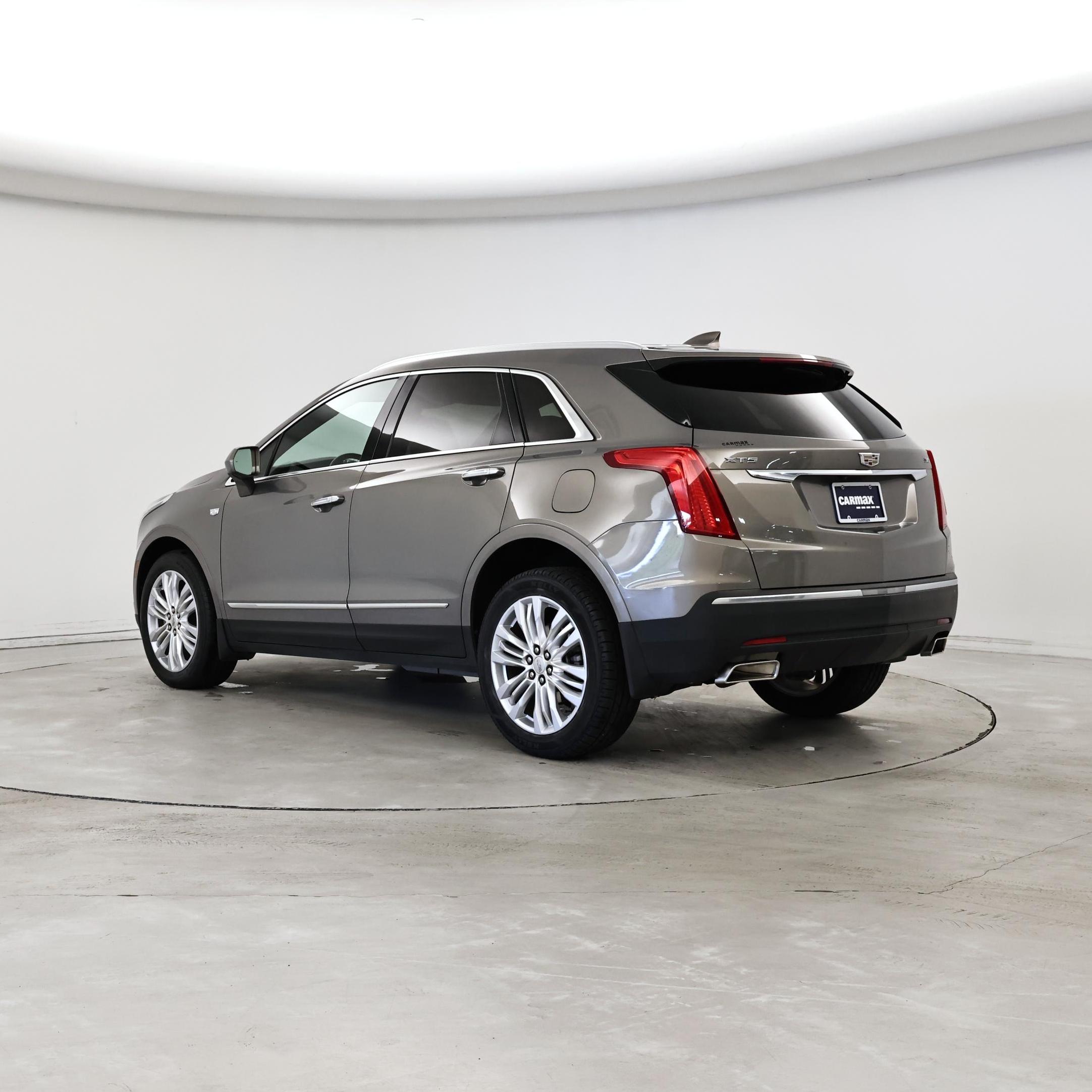 Thumbnail: 2018 Cadillac XT5 - 2