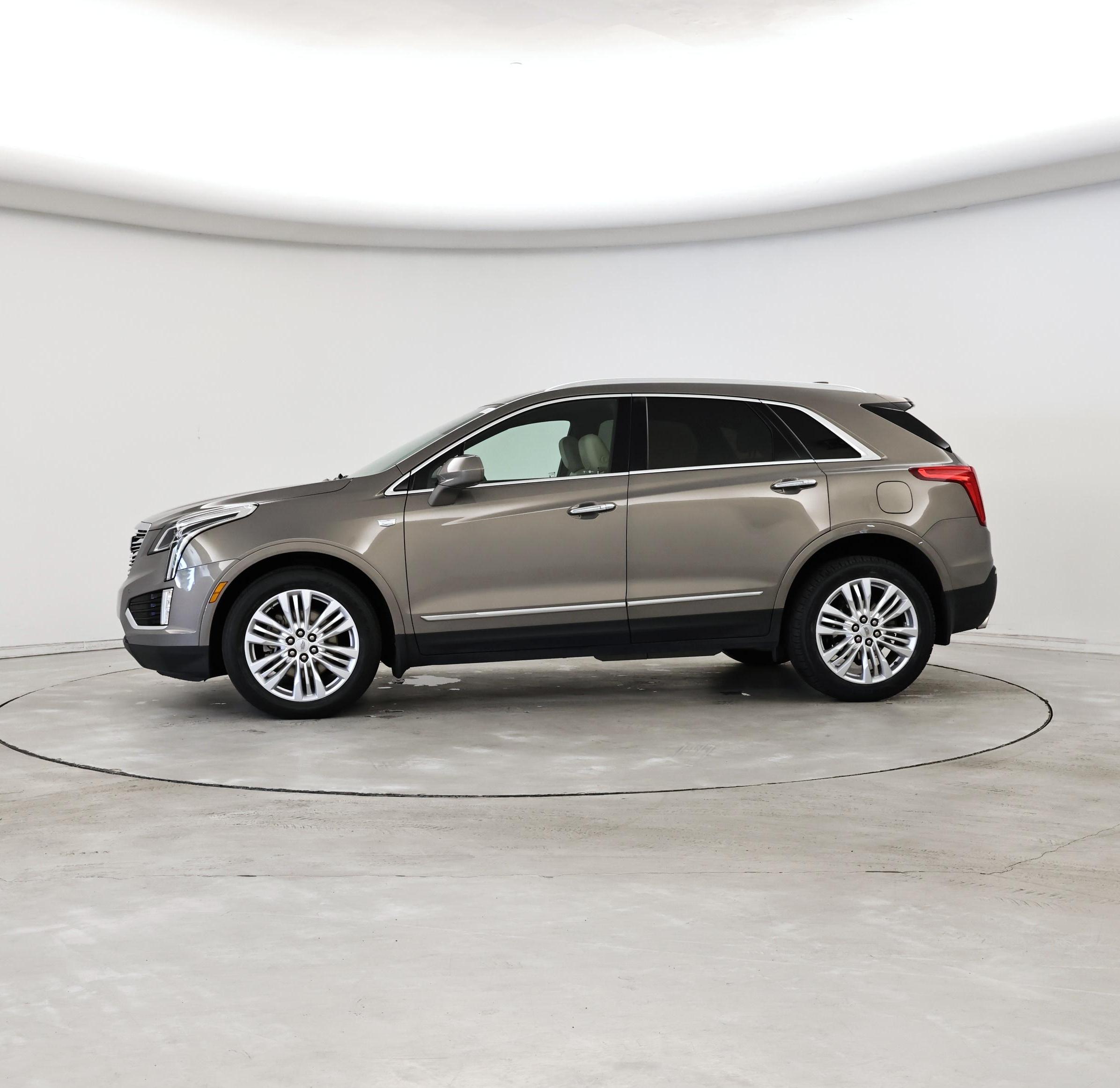 Thumbnail: 2018 Cadillac XT5 - 3