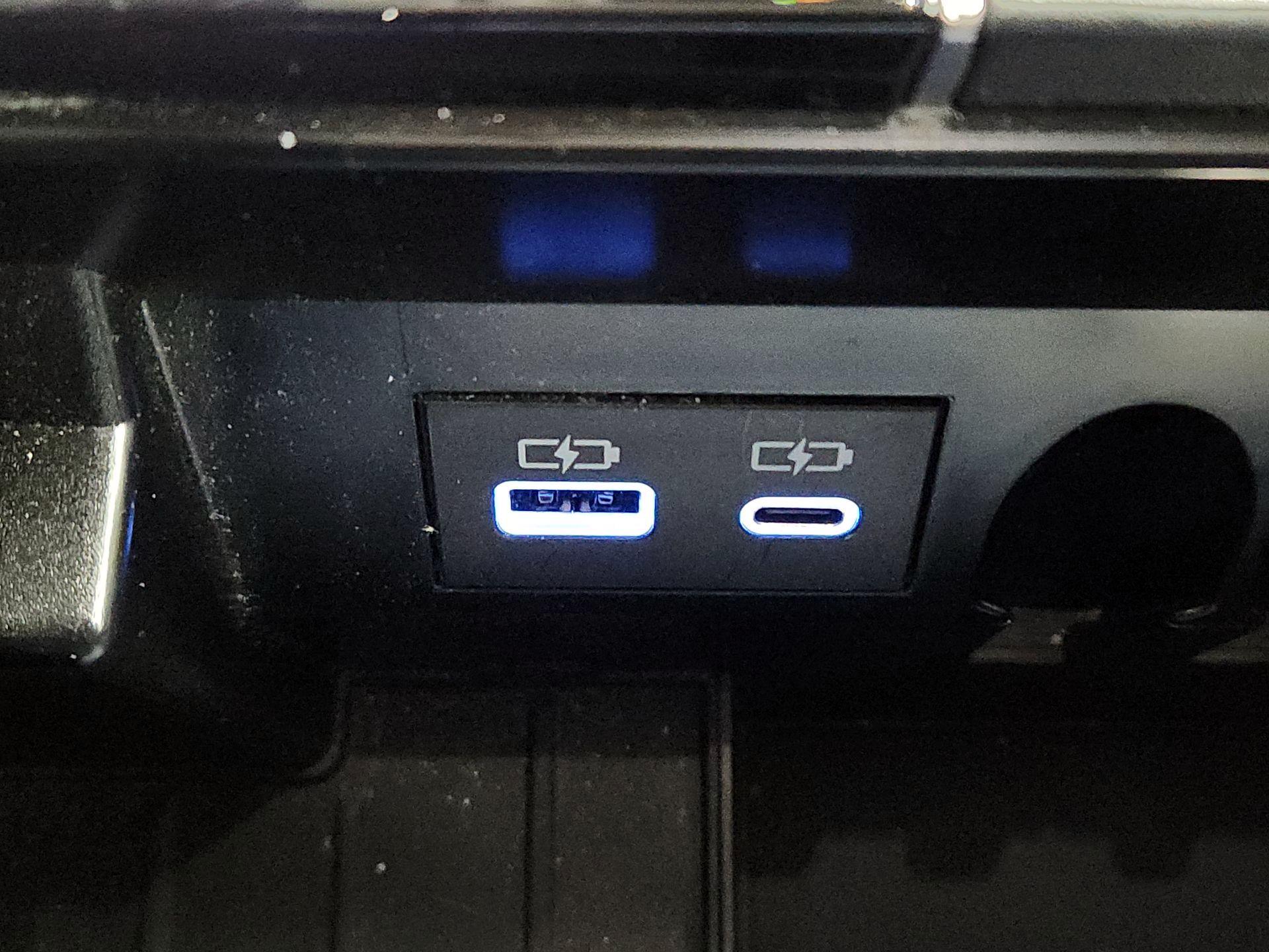 Thumbnail: 2022 Toyota Tundra - 19