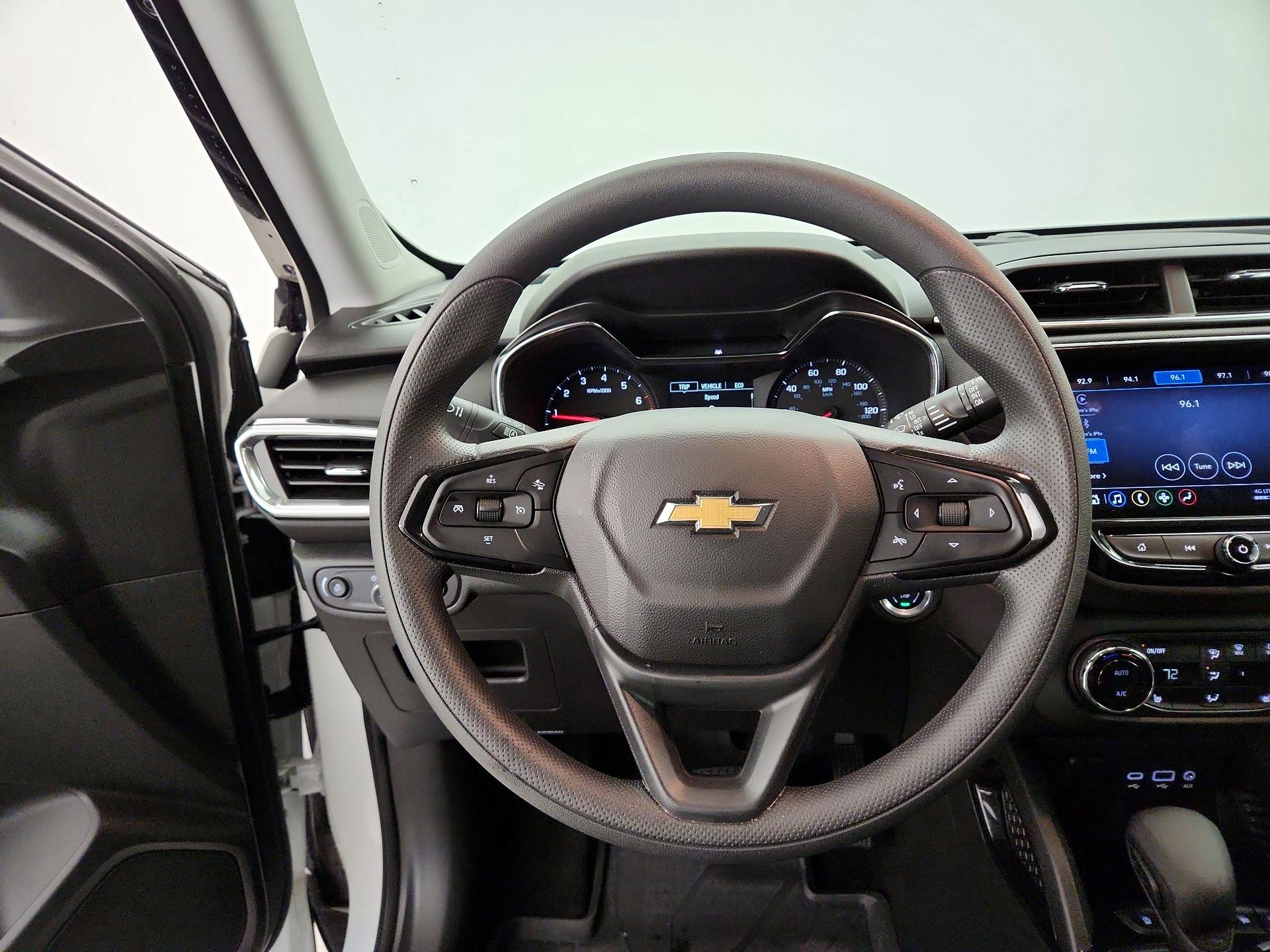 Thumbnail: 2023 Chevrolet TrailBlazer - 10