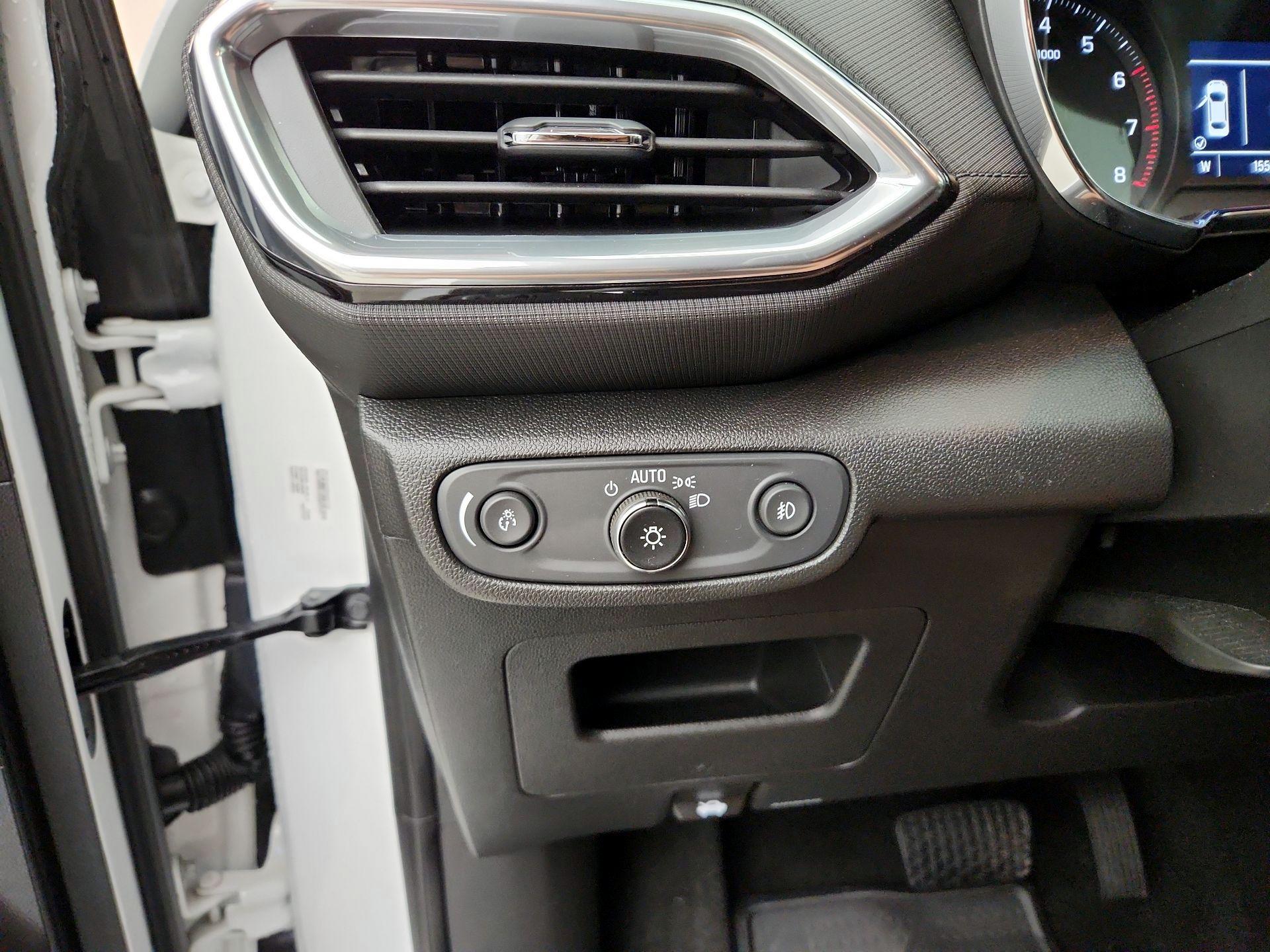 Thumbnail: 2023 Chevrolet TrailBlazer - 13