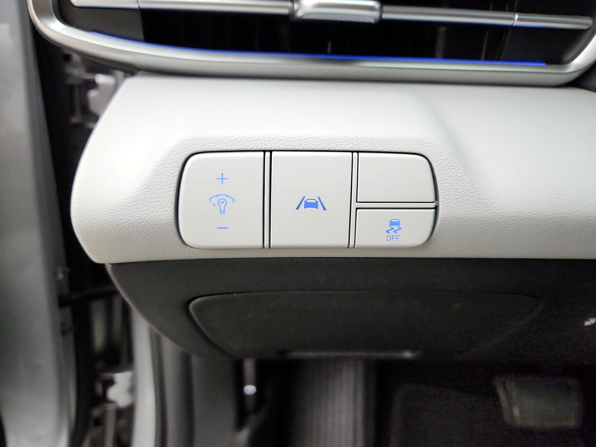 Thumbnail: 2022 Hyundai Elantra - 13