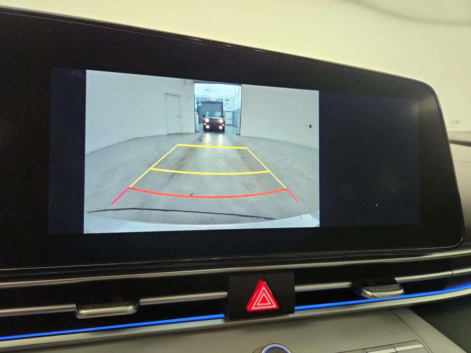 Thumbnail: 2022 Hyundai Elantra - 15