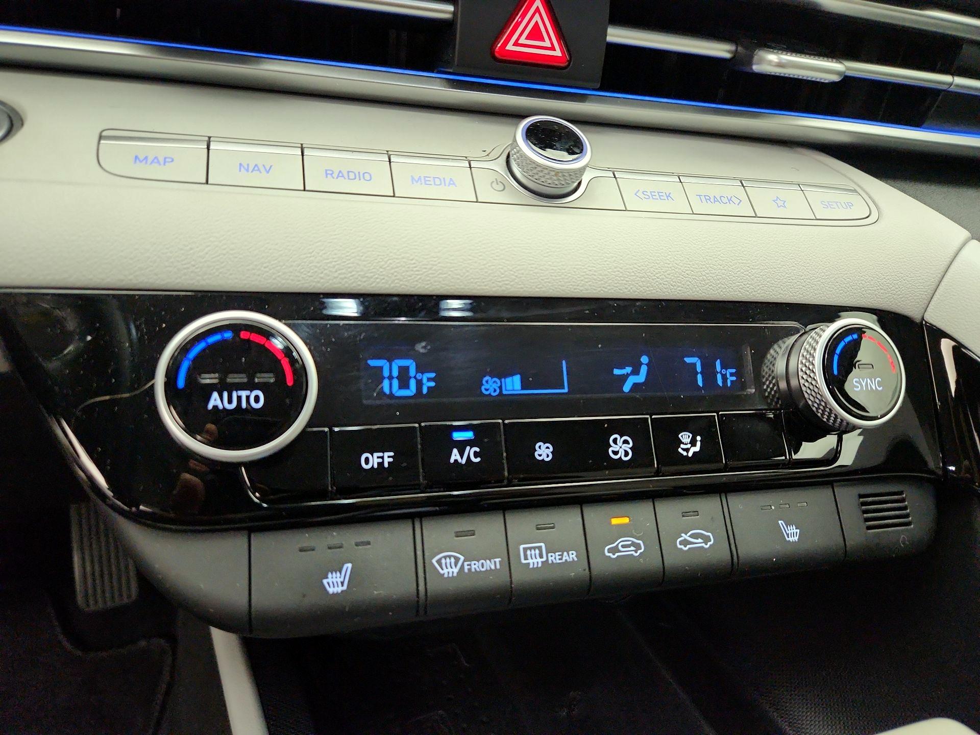 Thumbnail: 2022 Hyundai Elantra - 17