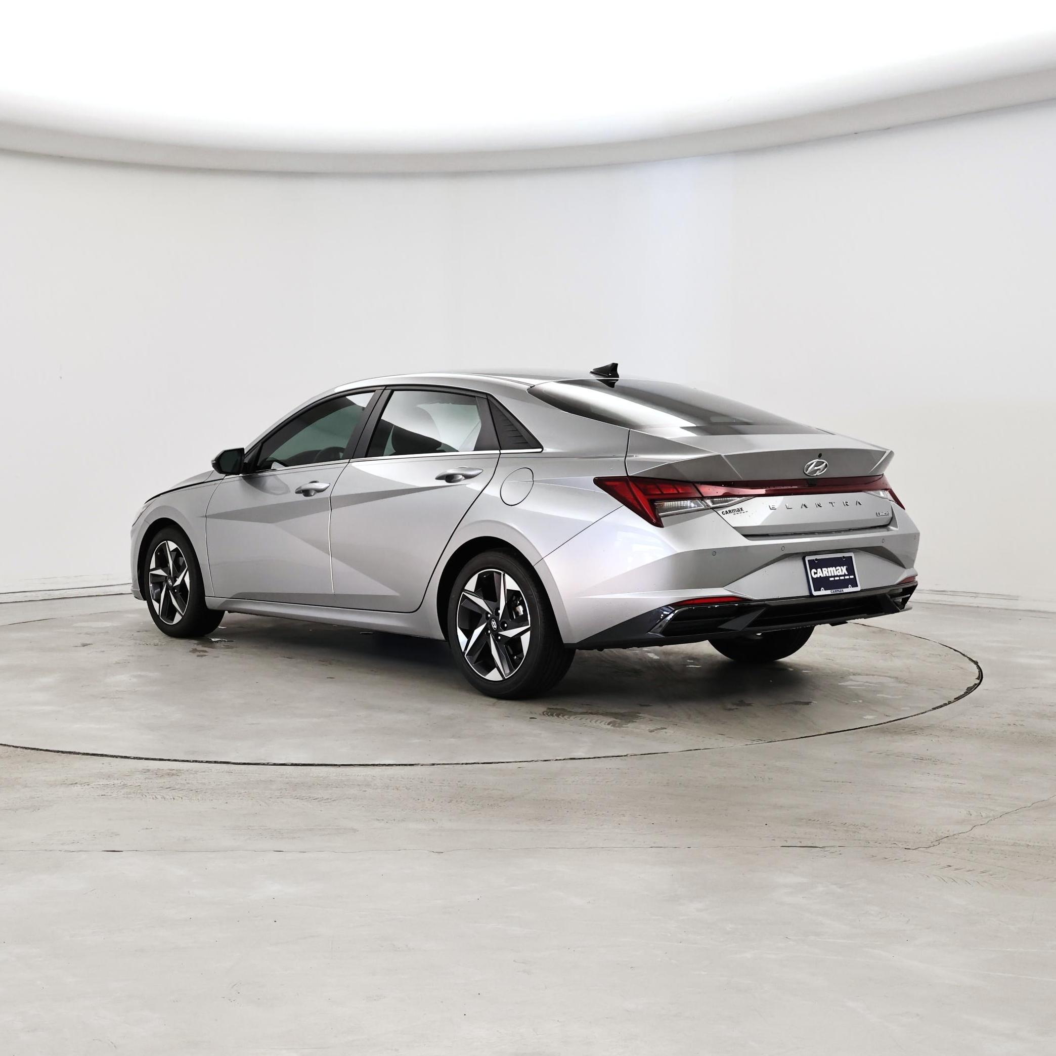 Thumbnail: 2022 Hyundai Elantra - 2