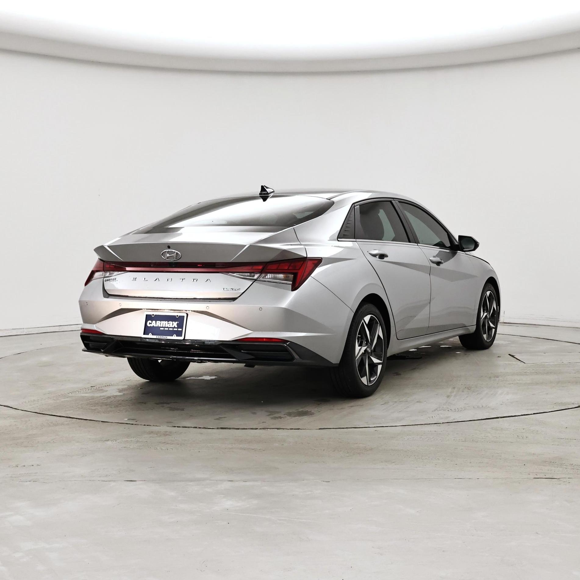 Thumbnail: 2022 Hyundai Elantra - 8