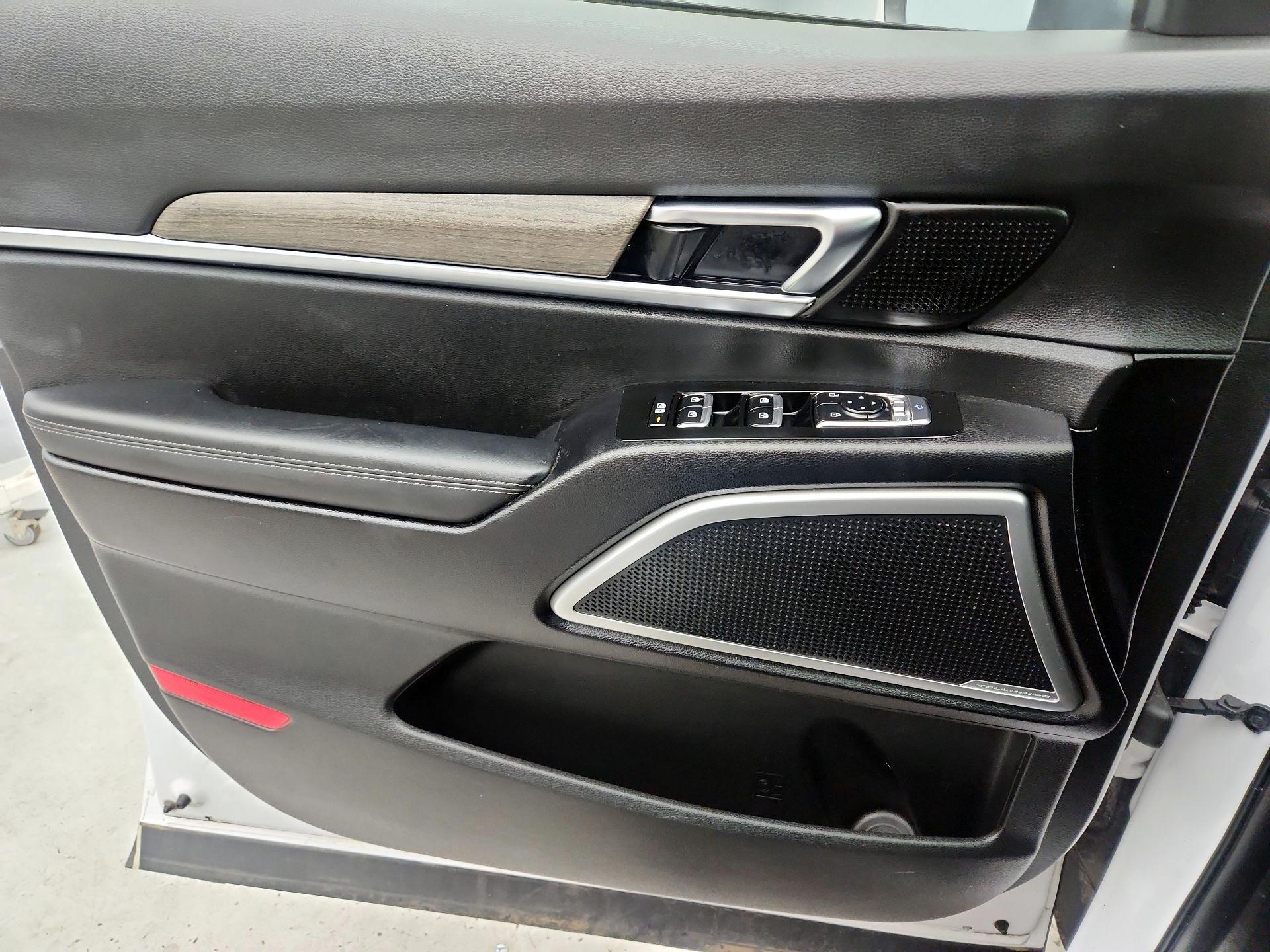 Thumbnail: 2022 Kia Telluride - 12