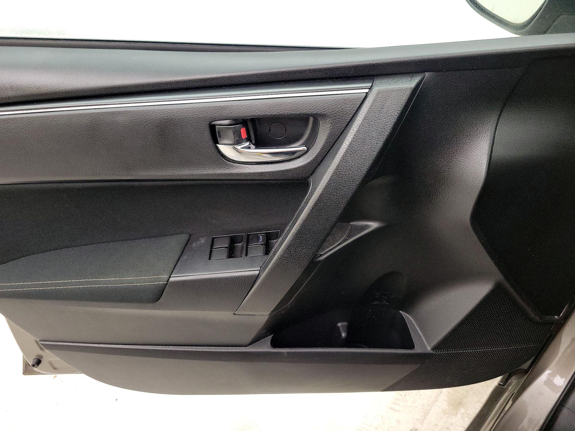 Thumbnail: 2019 Toyota Corolla - 12