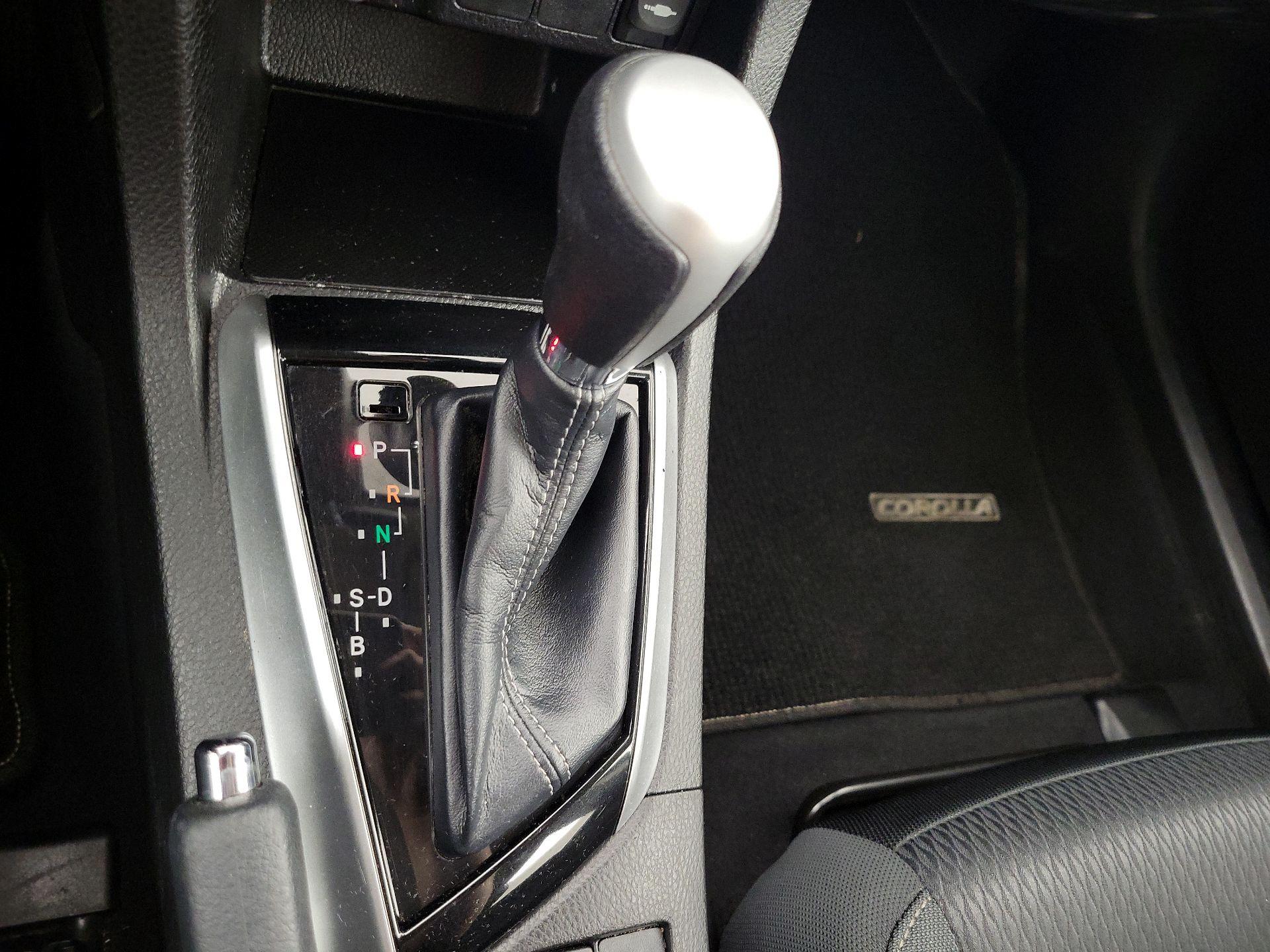 Thumbnail: 2019 Toyota Corolla - 17