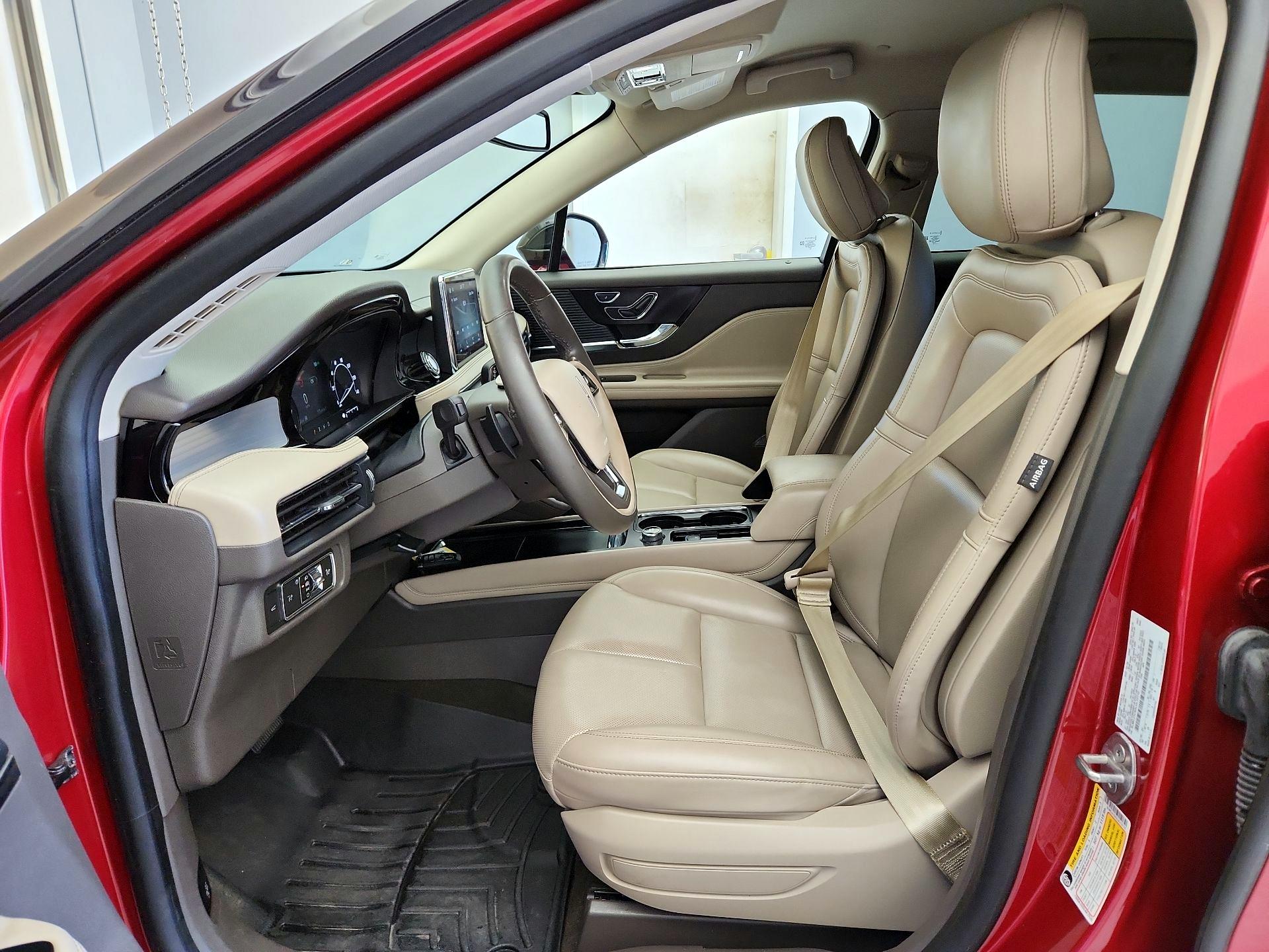 Thumbnail: 2020 Lincoln Corsair - 11