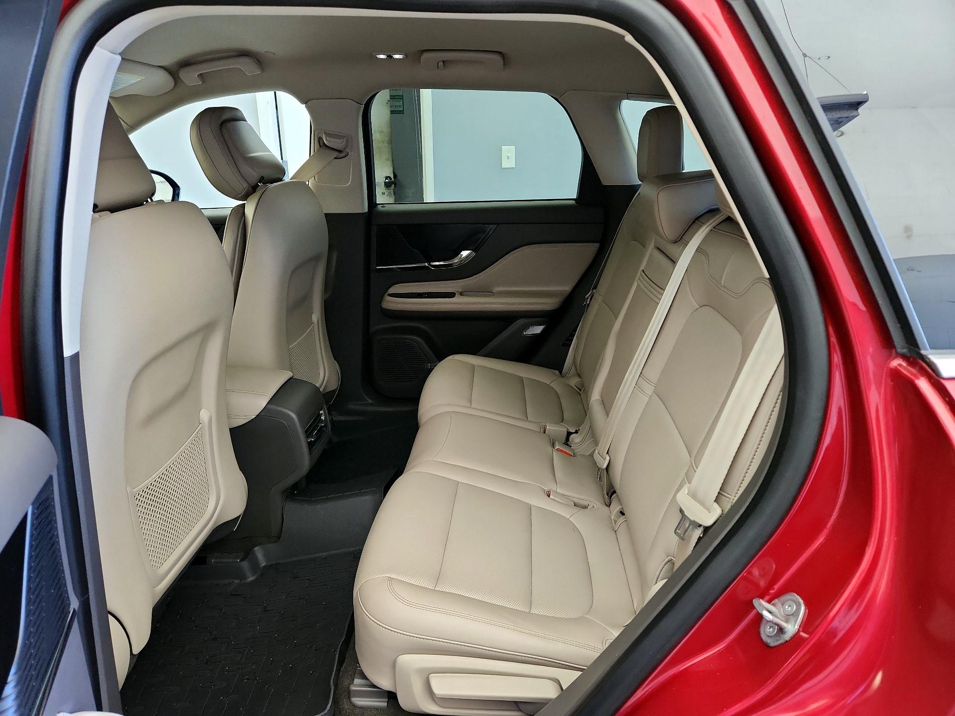 Thumbnail: 2020 Lincoln Corsair - 18