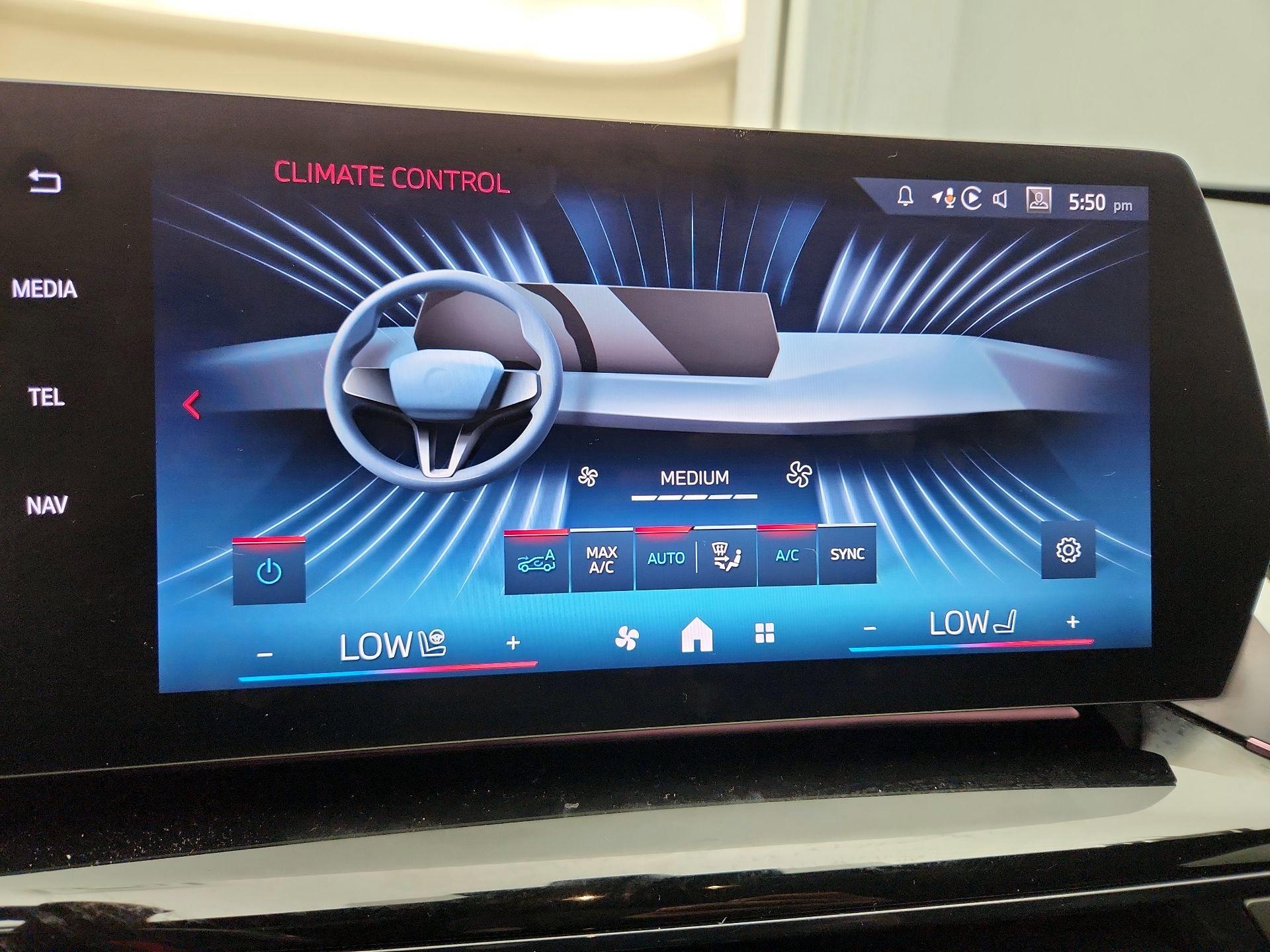 Thumbnail: 2024 BMW X1 - 16