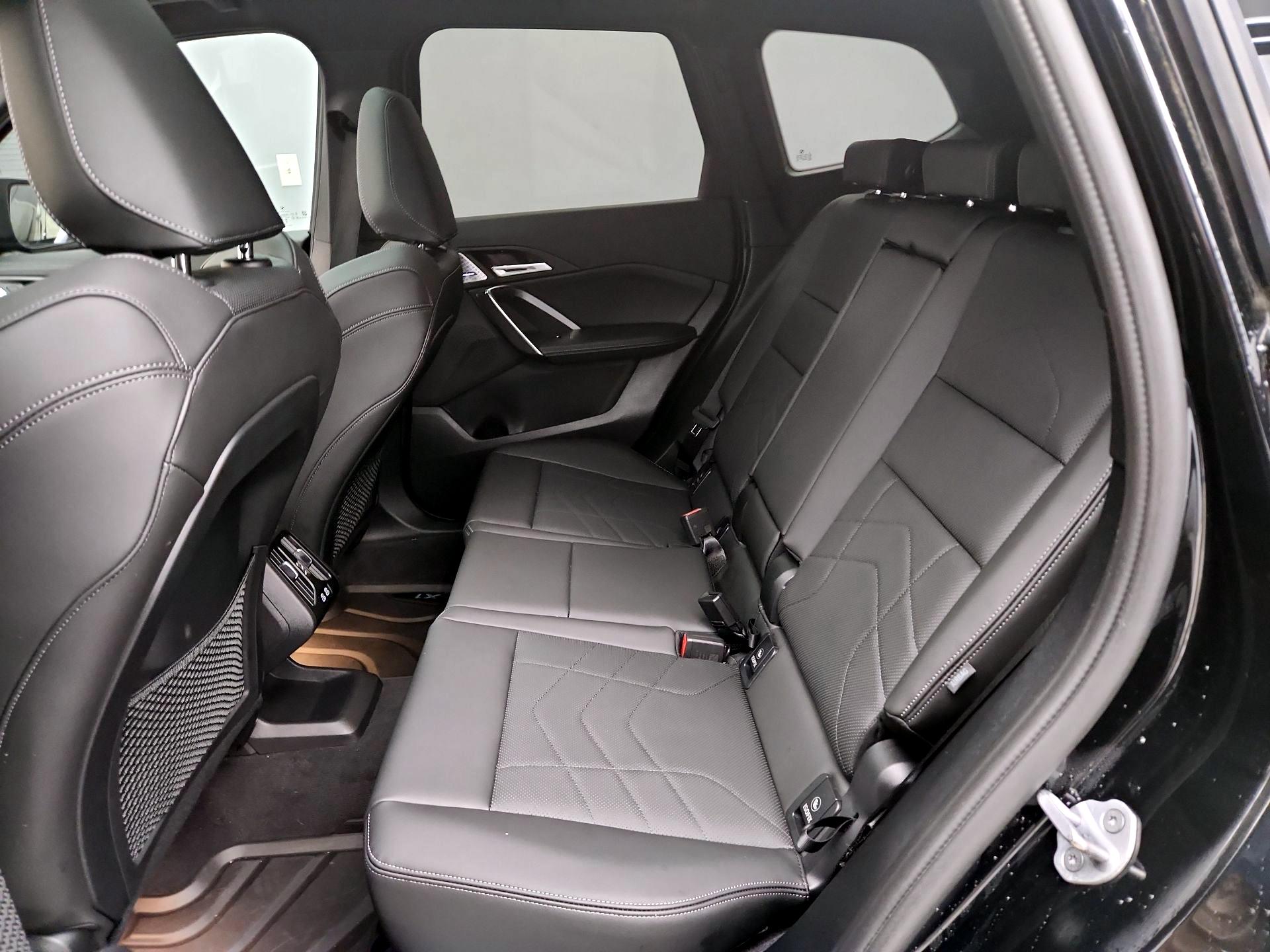 Thumbnail: 2024 BMW X1 - 20