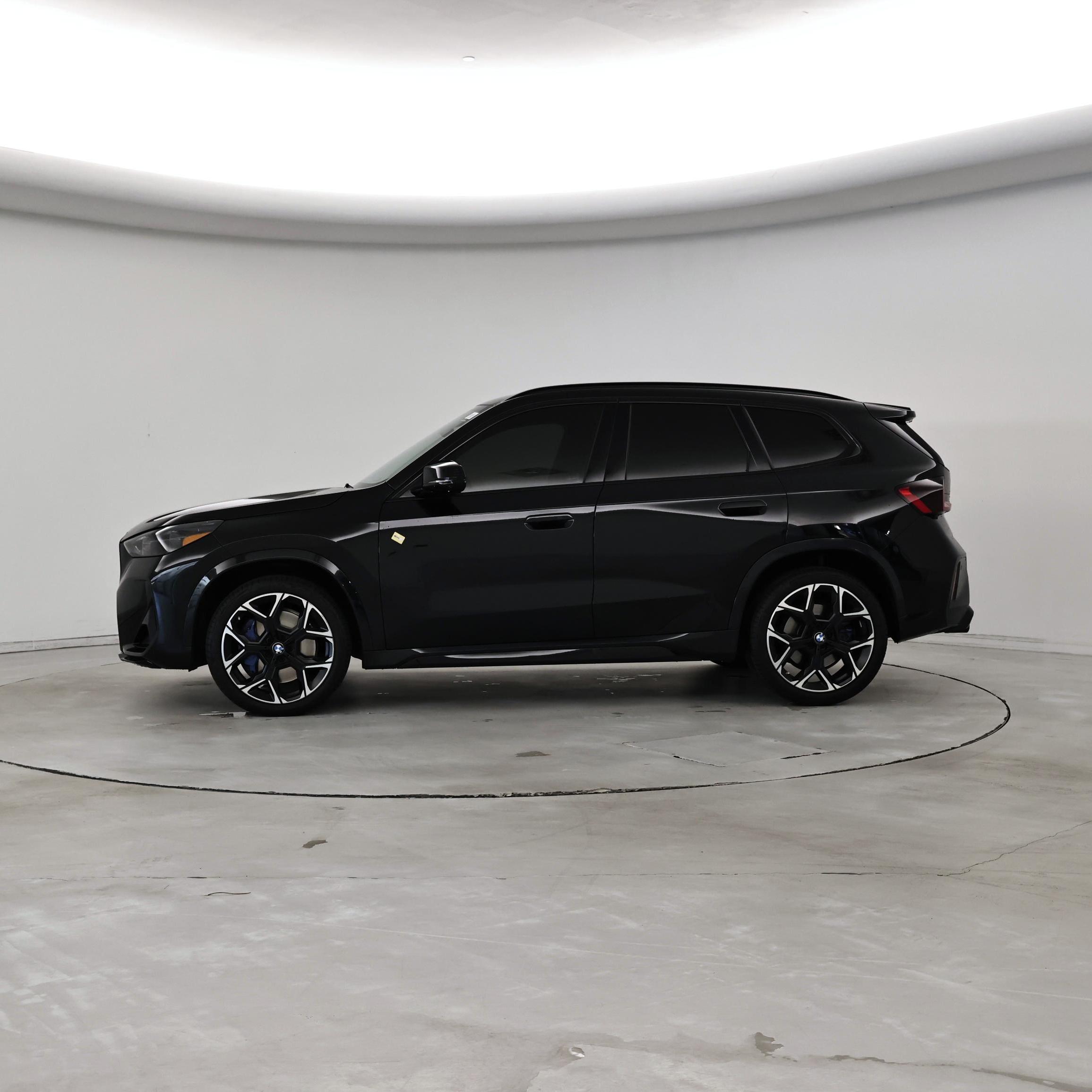 Thumbnail: 2024 BMW X1 - 3