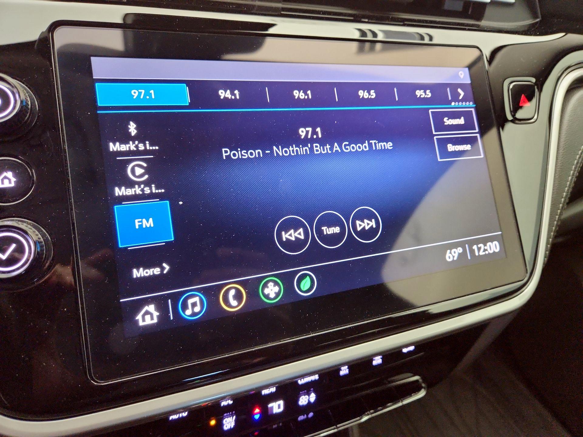 Thumbnail: 2022 Chevrolet Bolt EUV - 15