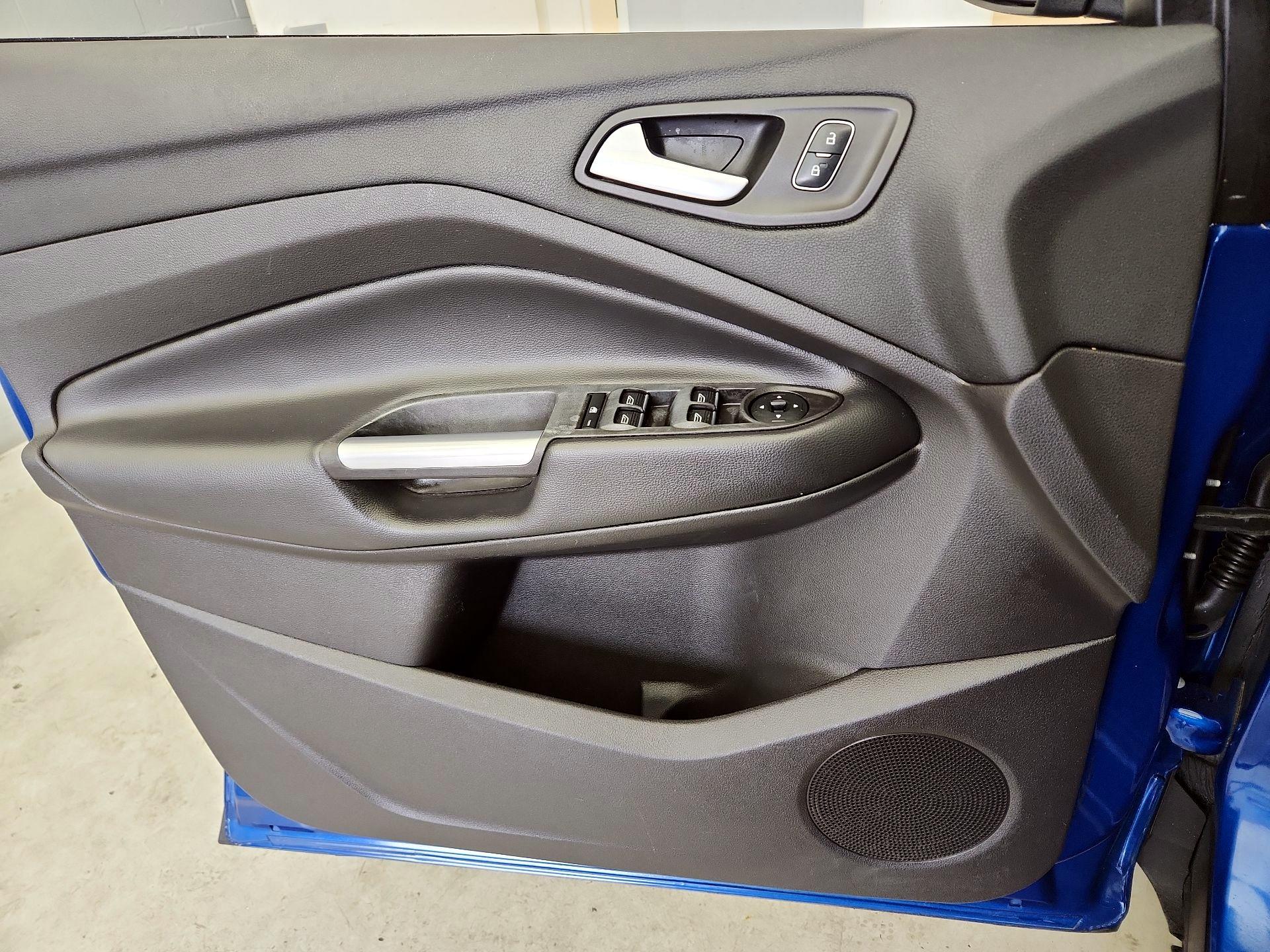 Thumbnail: 2017 Ford Escape - 12