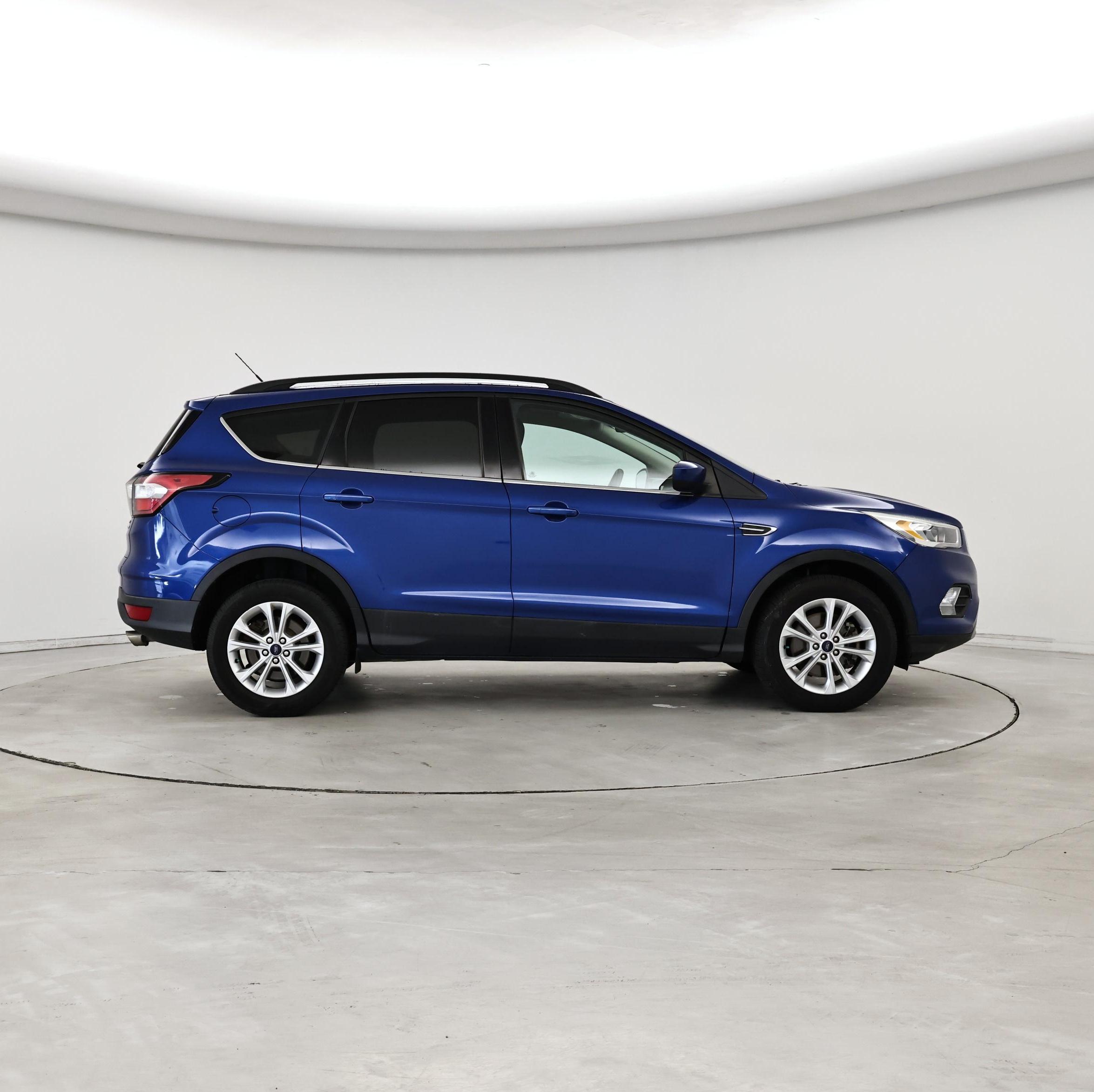 Thumbnail: 2017 Ford Escape - 7