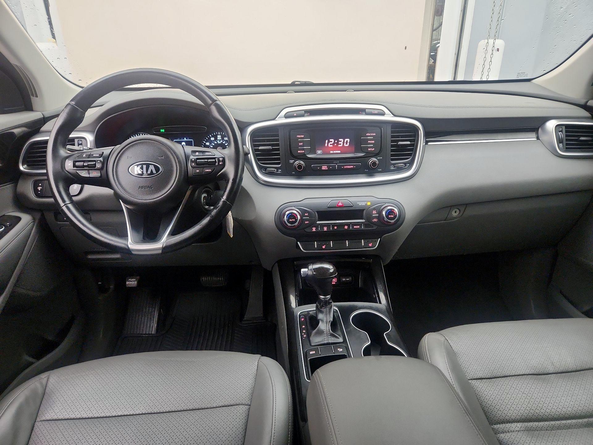 Thumbnail: 2016 Kia Sorento - 9