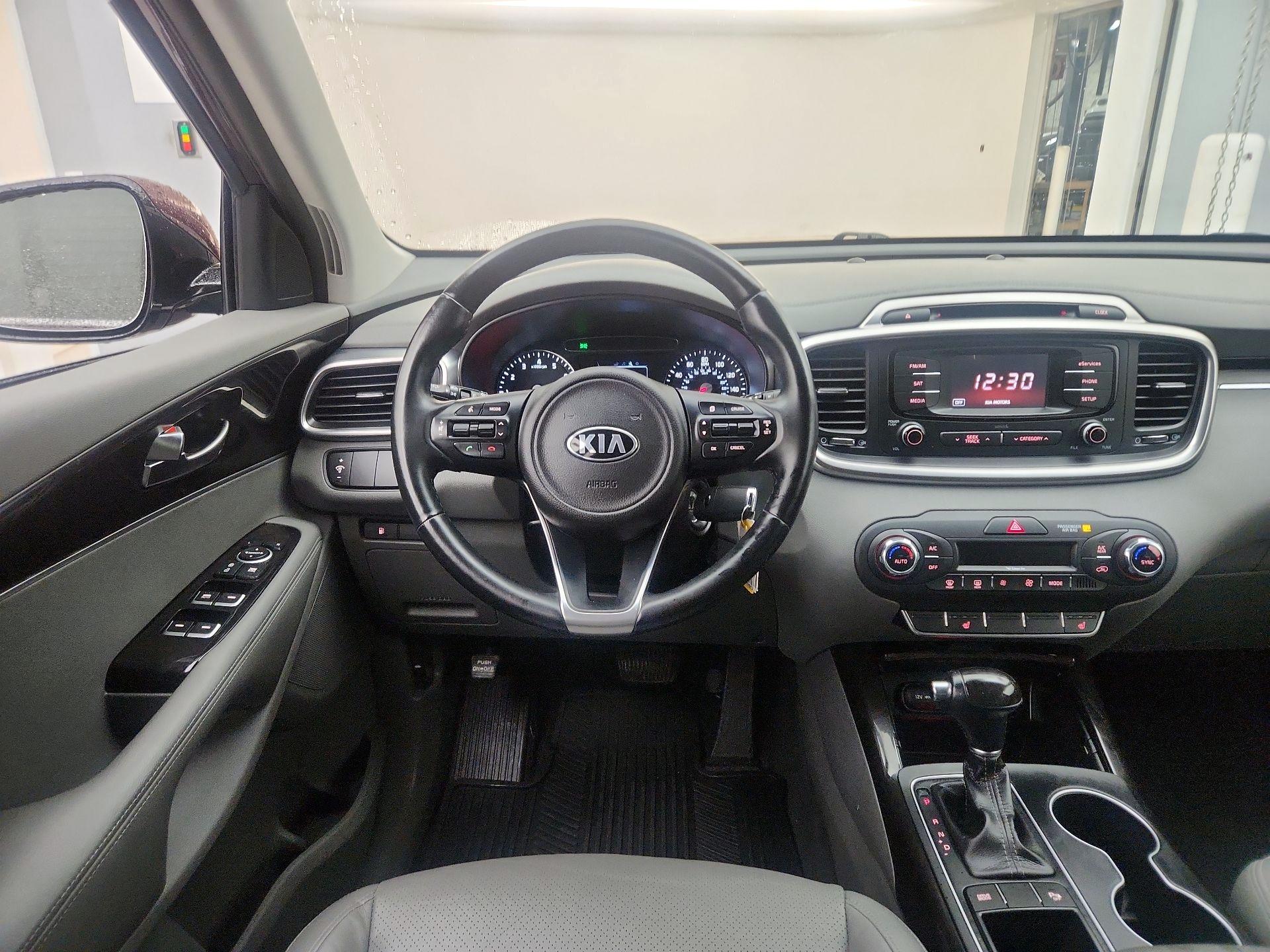 Thumbnail: 2016 Kia Sorento - 10