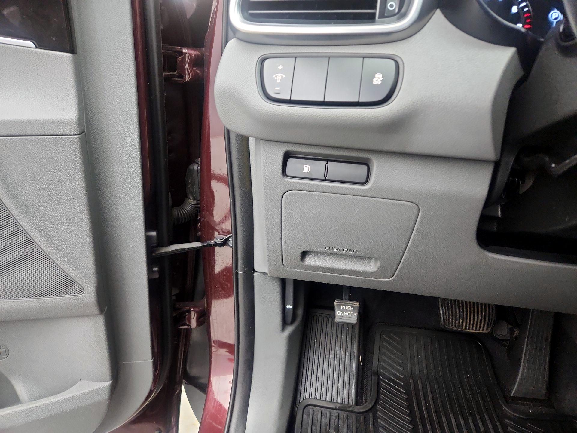 Thumbnail: 2016 Kia Sorento - 13