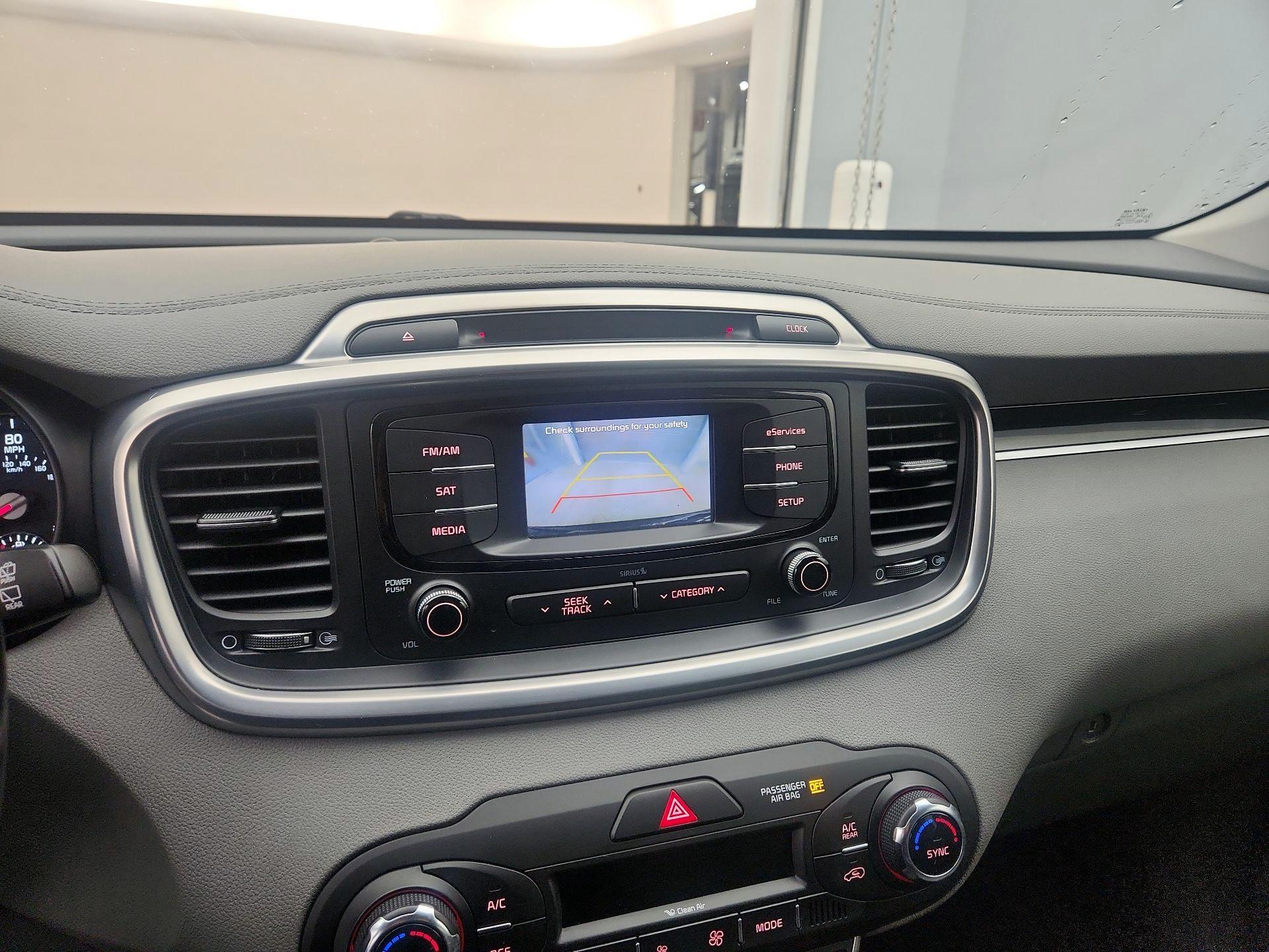 Thumbnail: 2016 Kia Sorento - 14