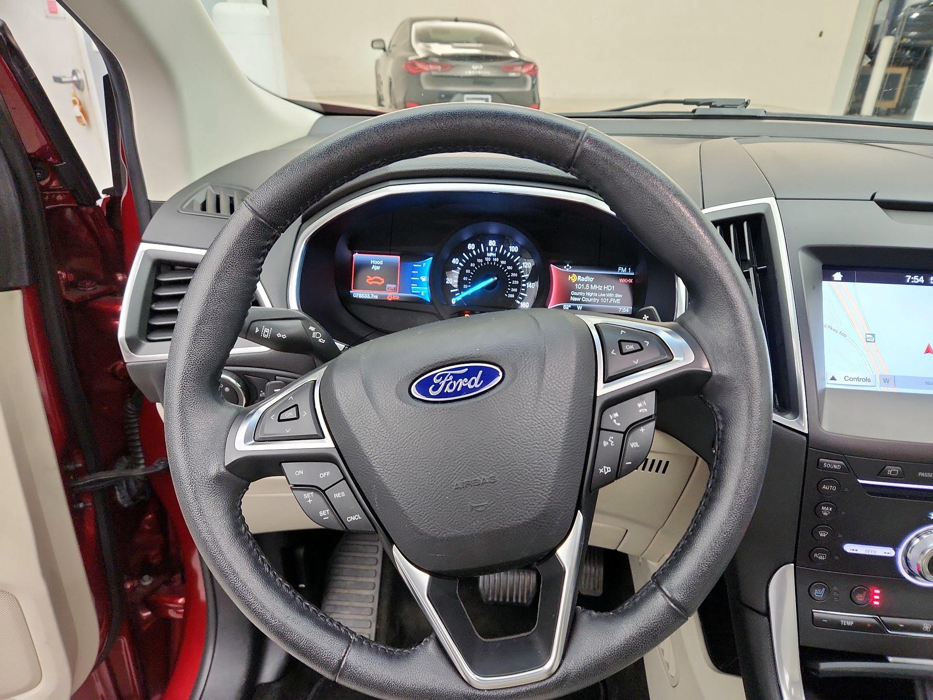 Thumbnail: 2017 Ford Edge - 10