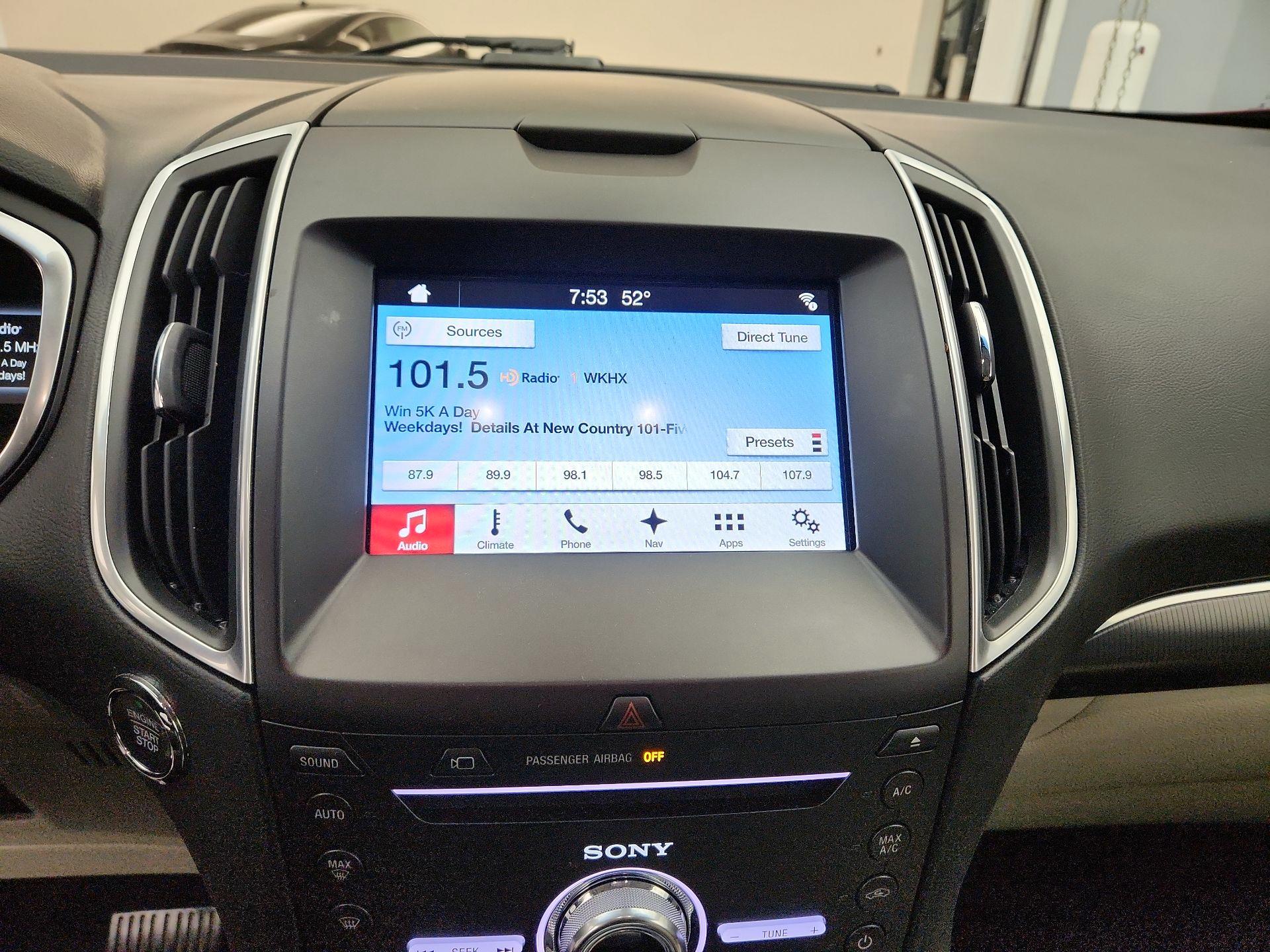 Thumbnail: 2017 Ford Edge - 16