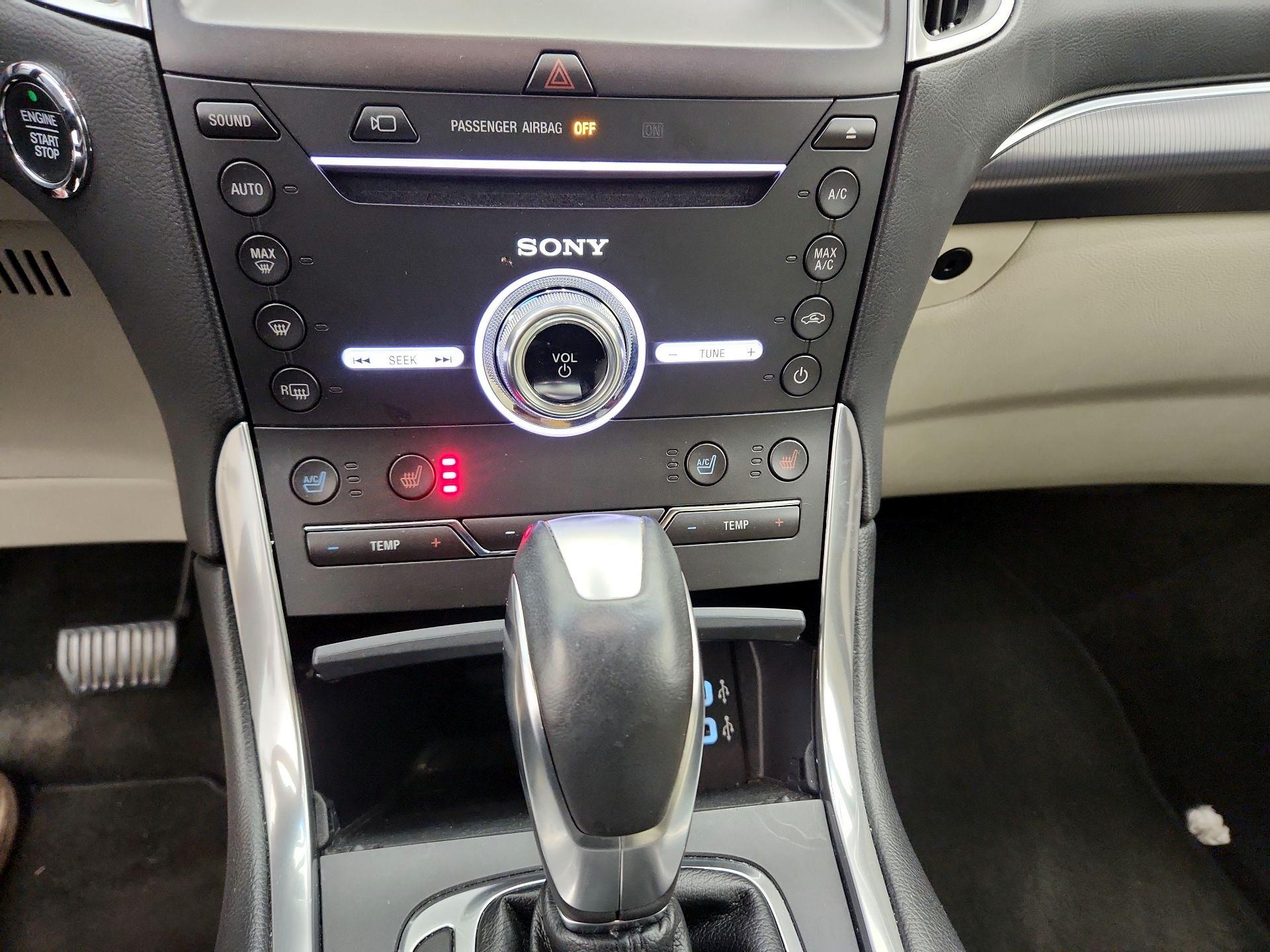 Thumbnail: 2017 Ford Edge - 17