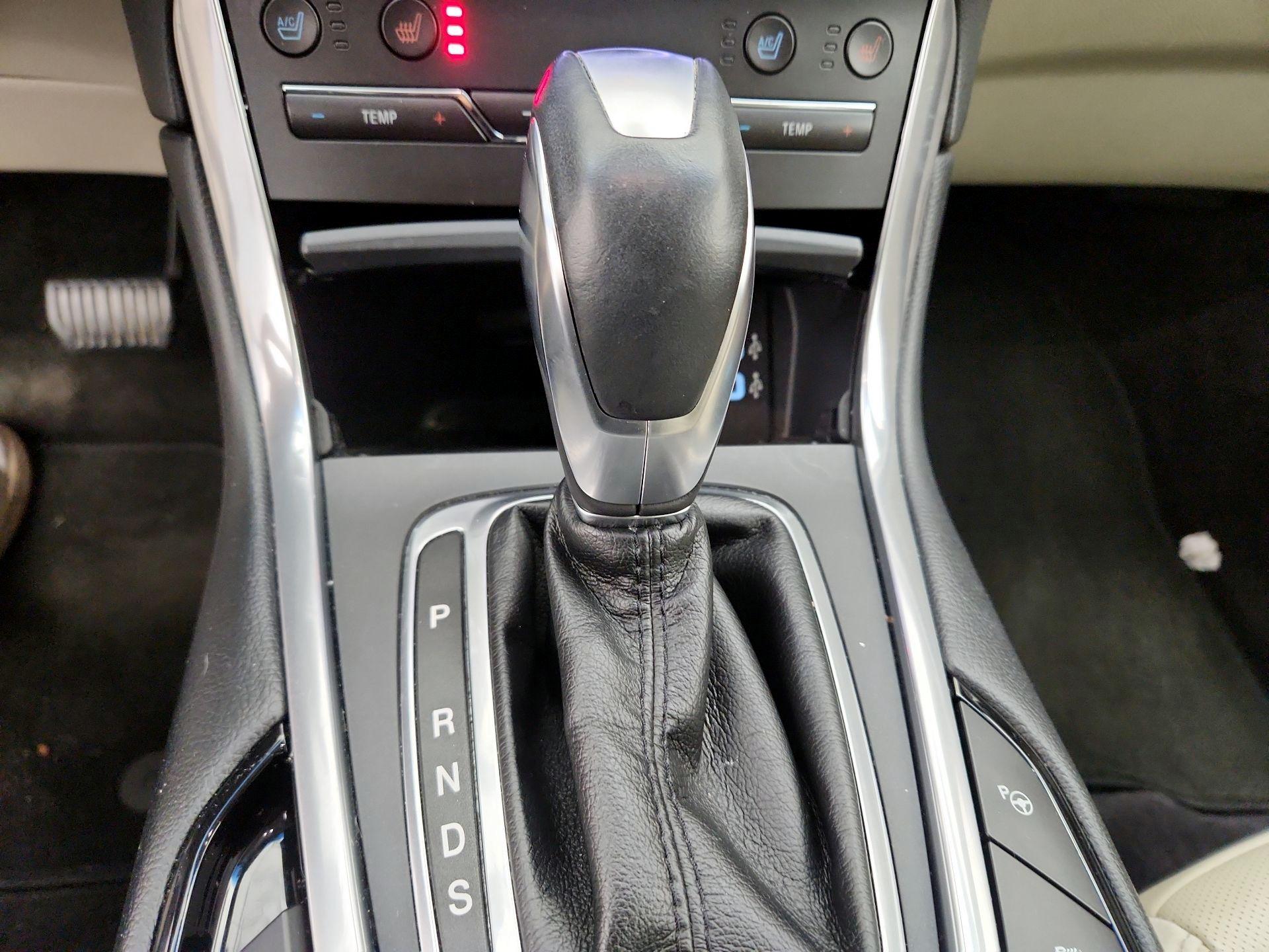 Thumbnail: 2017 Ford Edge - 18