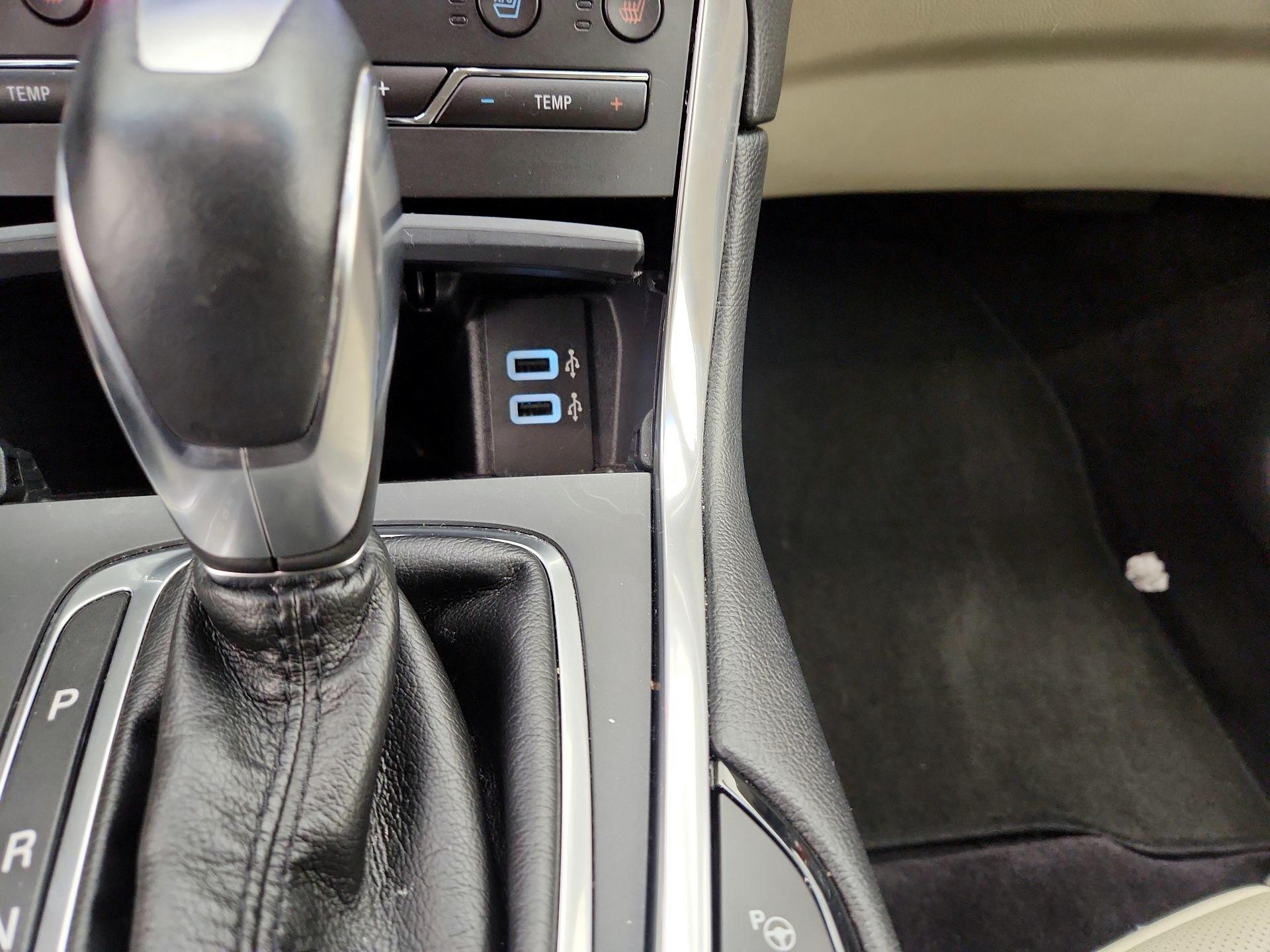 Thumbnail: 2017 Ford Edge - 19