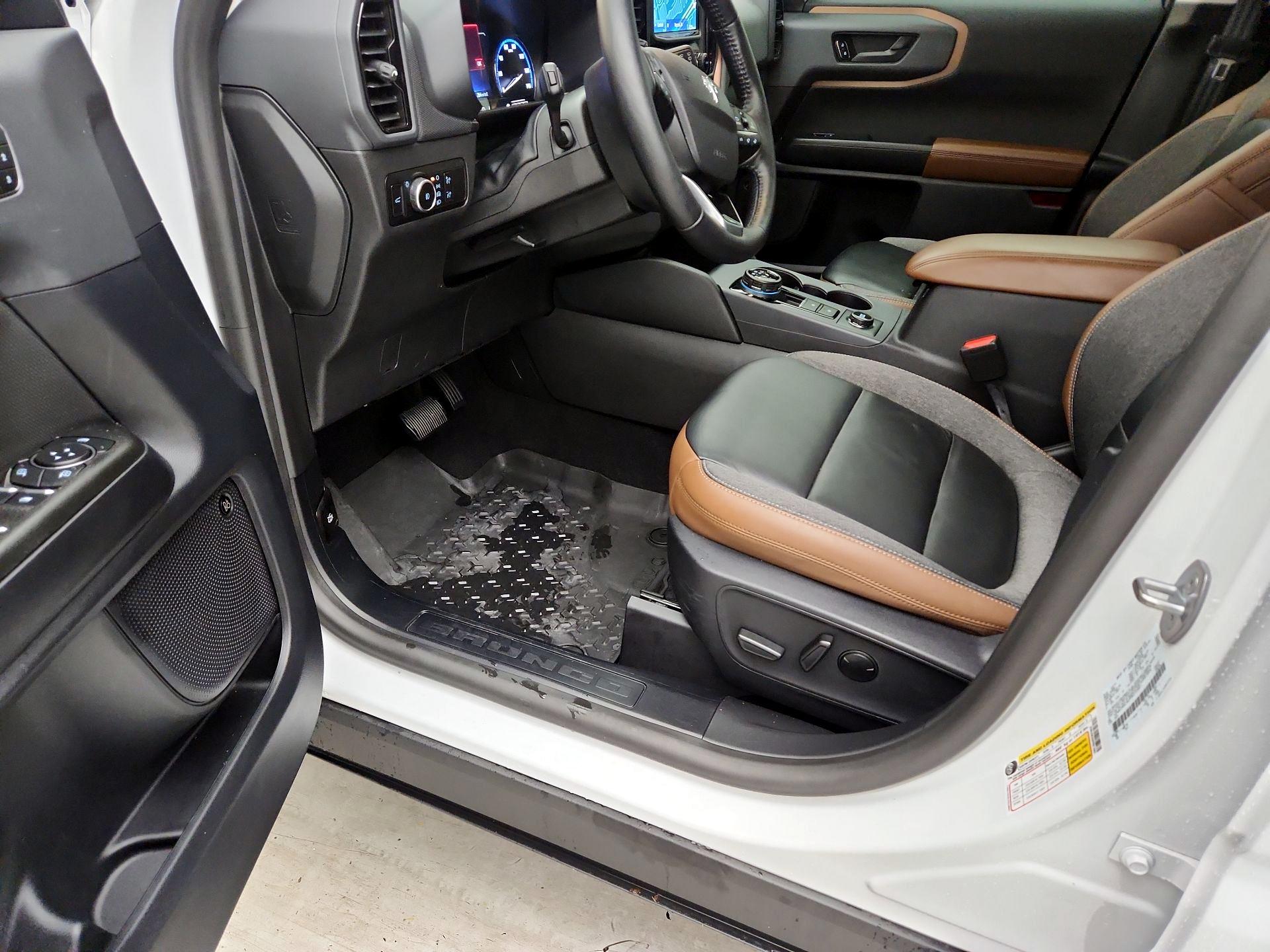 Thumbnail: 2023 Ford Bronco Sport - 11