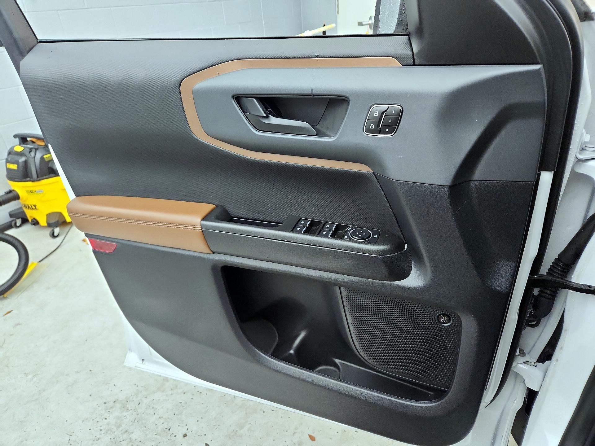 Thumbnail: 2023 Ford Bronco Sport - 12