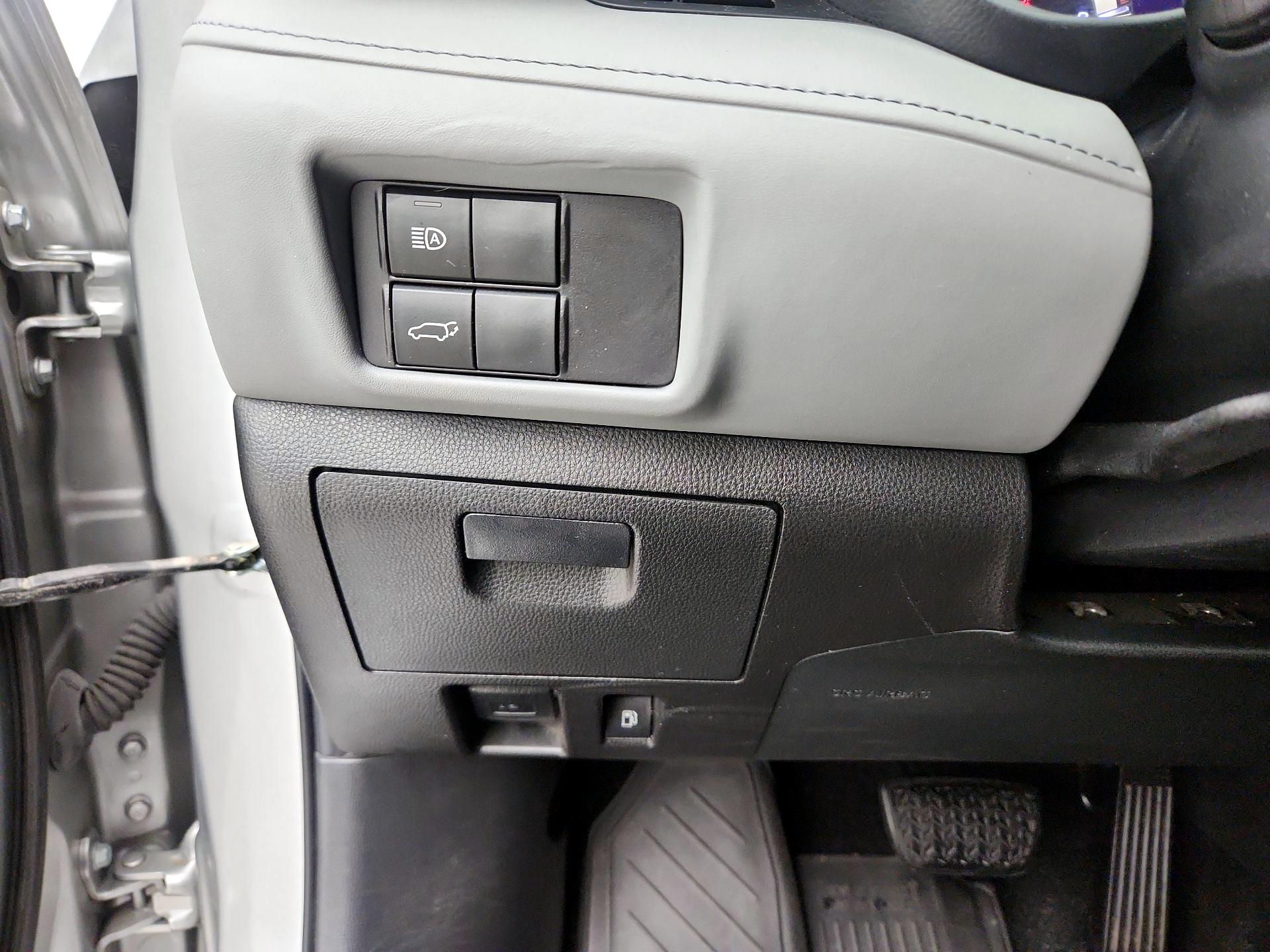 Thumbnail: 2022 Toyota Highlander - 13