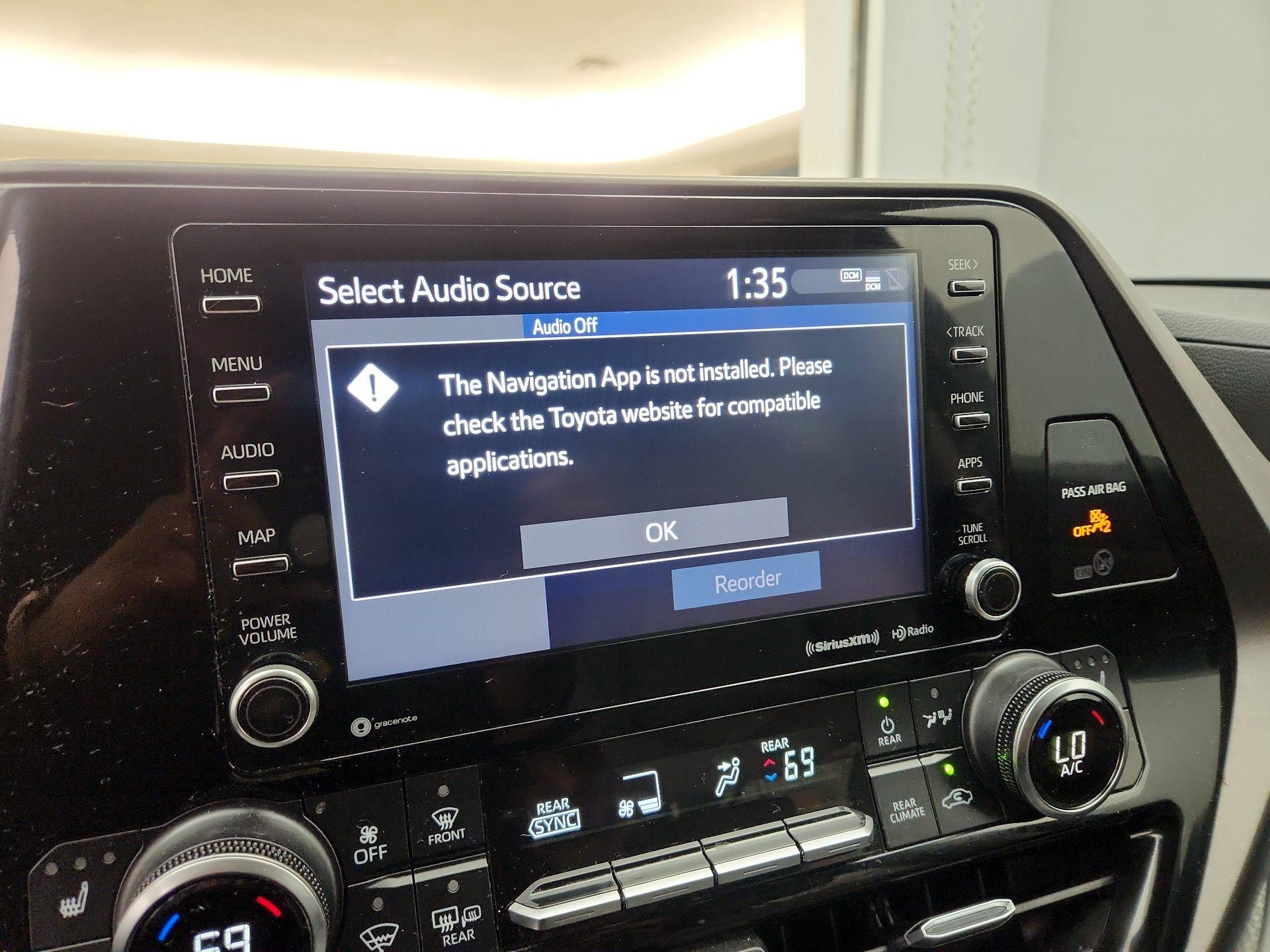 Thumbnail: 2022 Toyota Highlander - 14