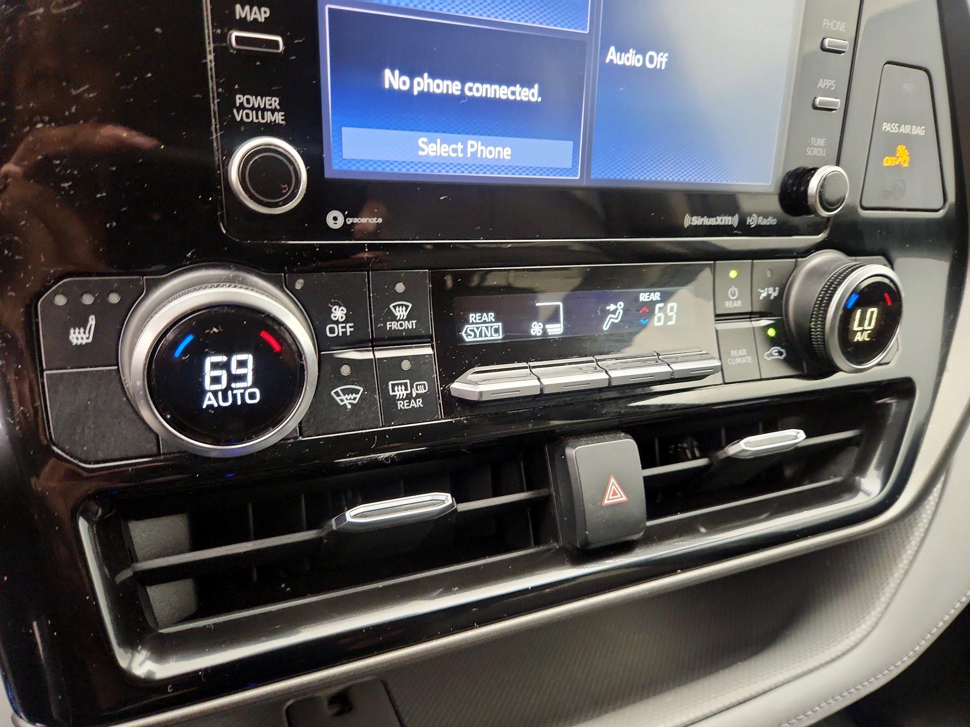 Thumbnail: 2022 Toyota Highlander - 17